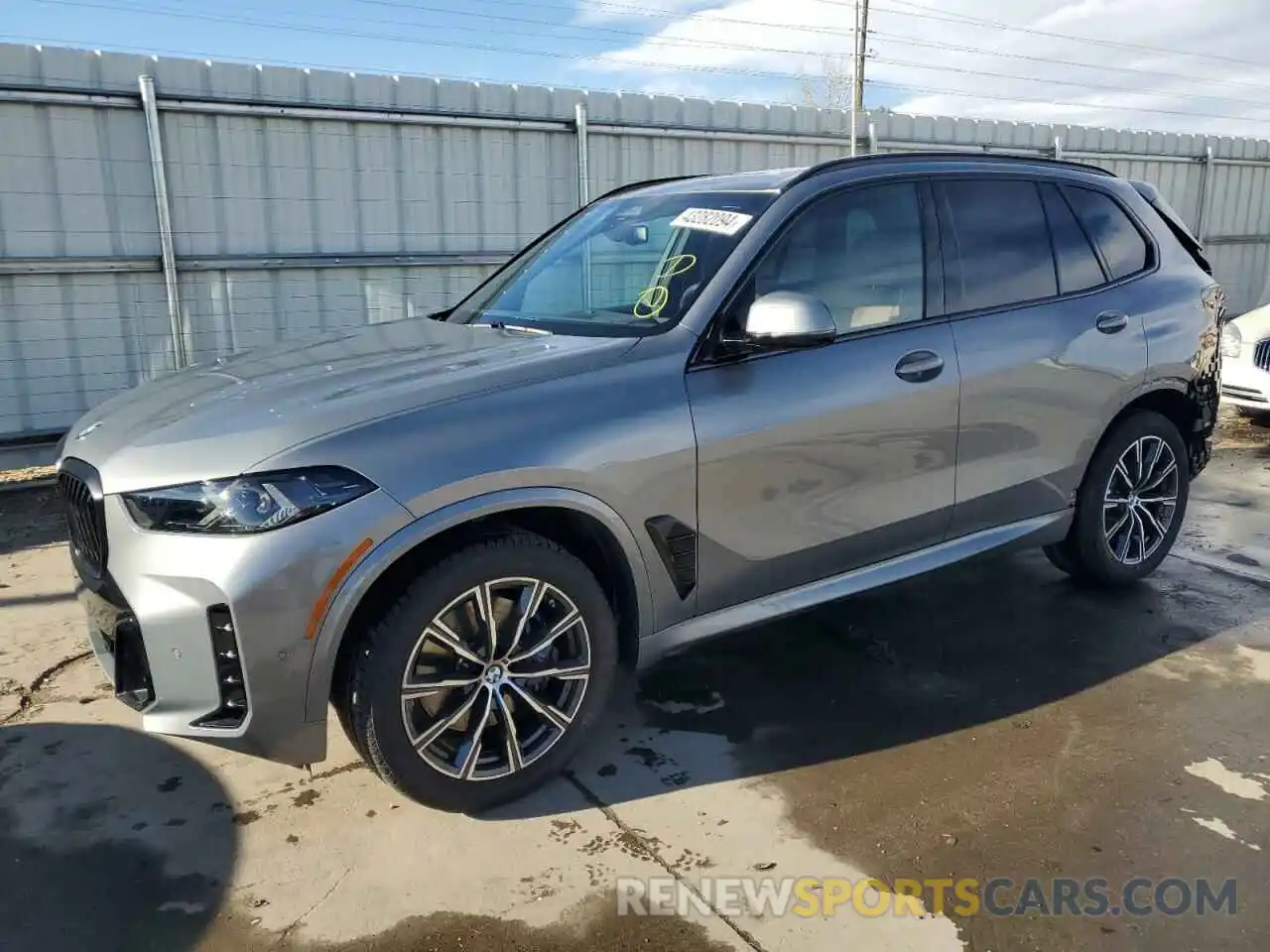 1 Photograph of a damaged car 5UX23EU02R9T56433 BMW X5 2024