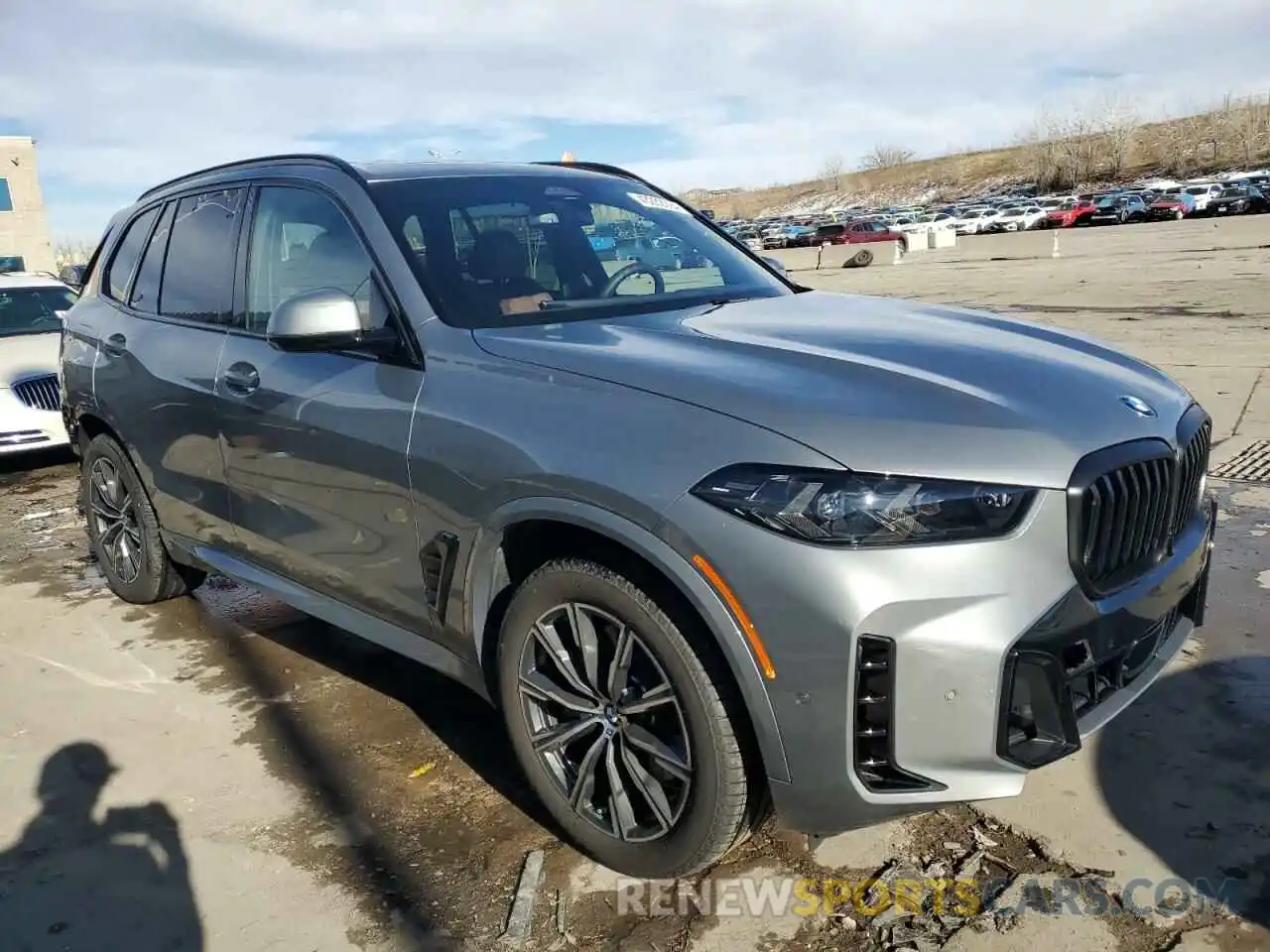 4 Photograph of a damaged car 5UX23EU02R9T56433 BMW X5 2024