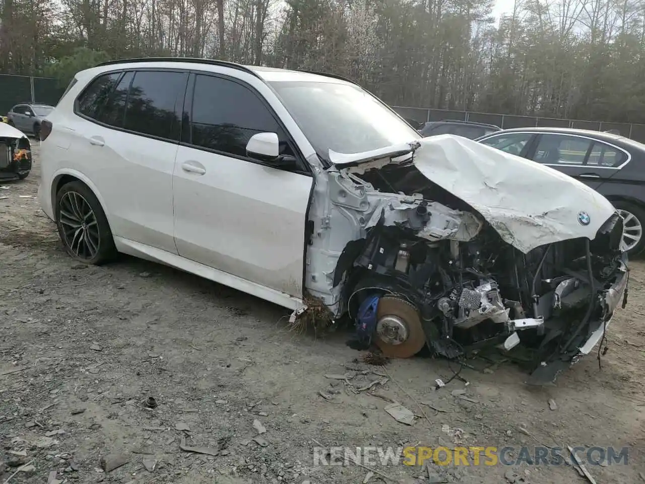 4 Photograph of a damaged car 5UX23EU02R9U92593 BMW X5 2024