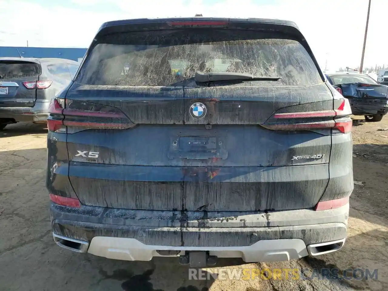 6 Photograph of a damaged car 5UX23EU03R9V13676 BMW X5 2024