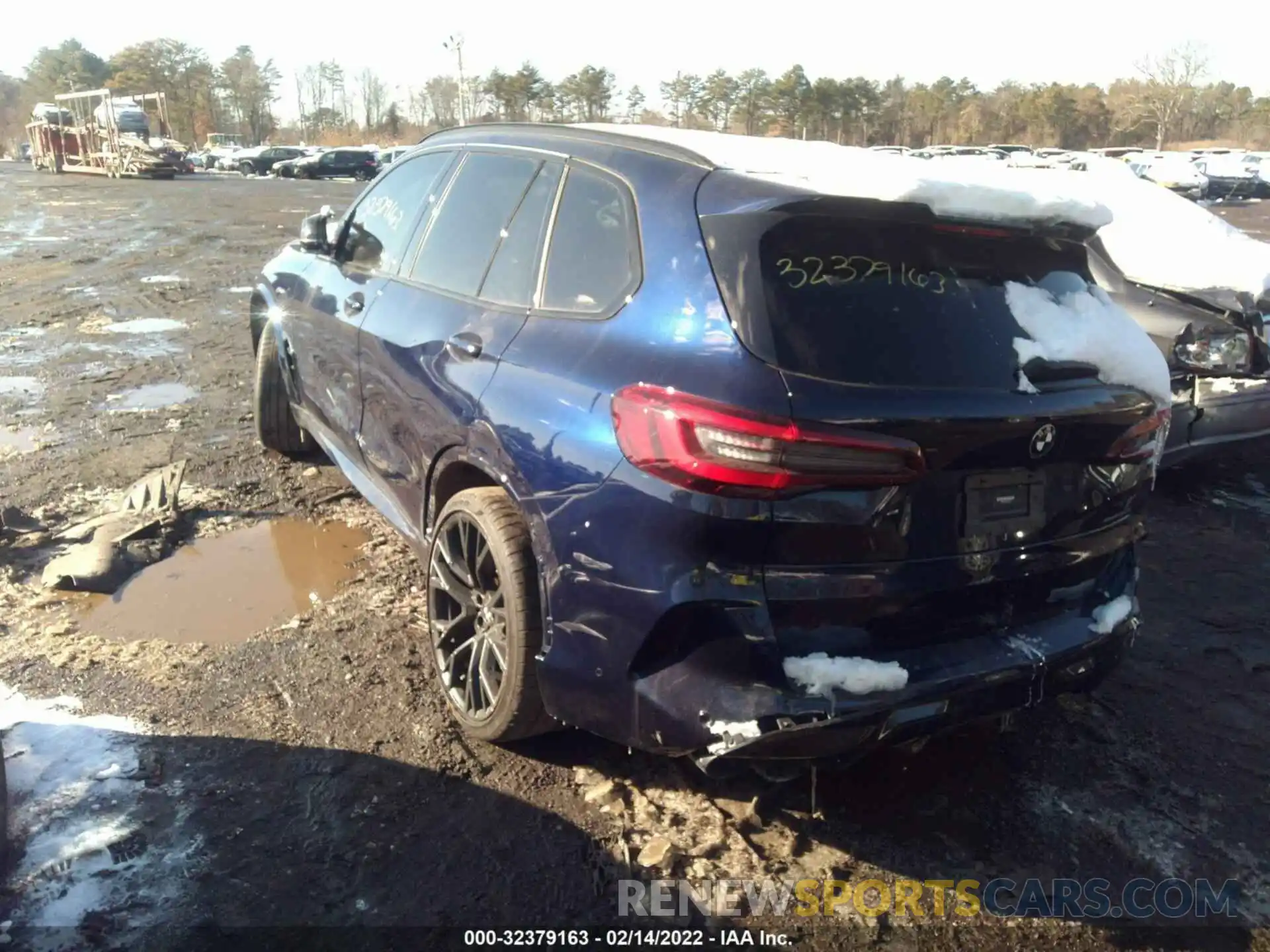 3 Photograph of a damaged car 5YMJU0C0XN9J90744 BMW X5 M 2022