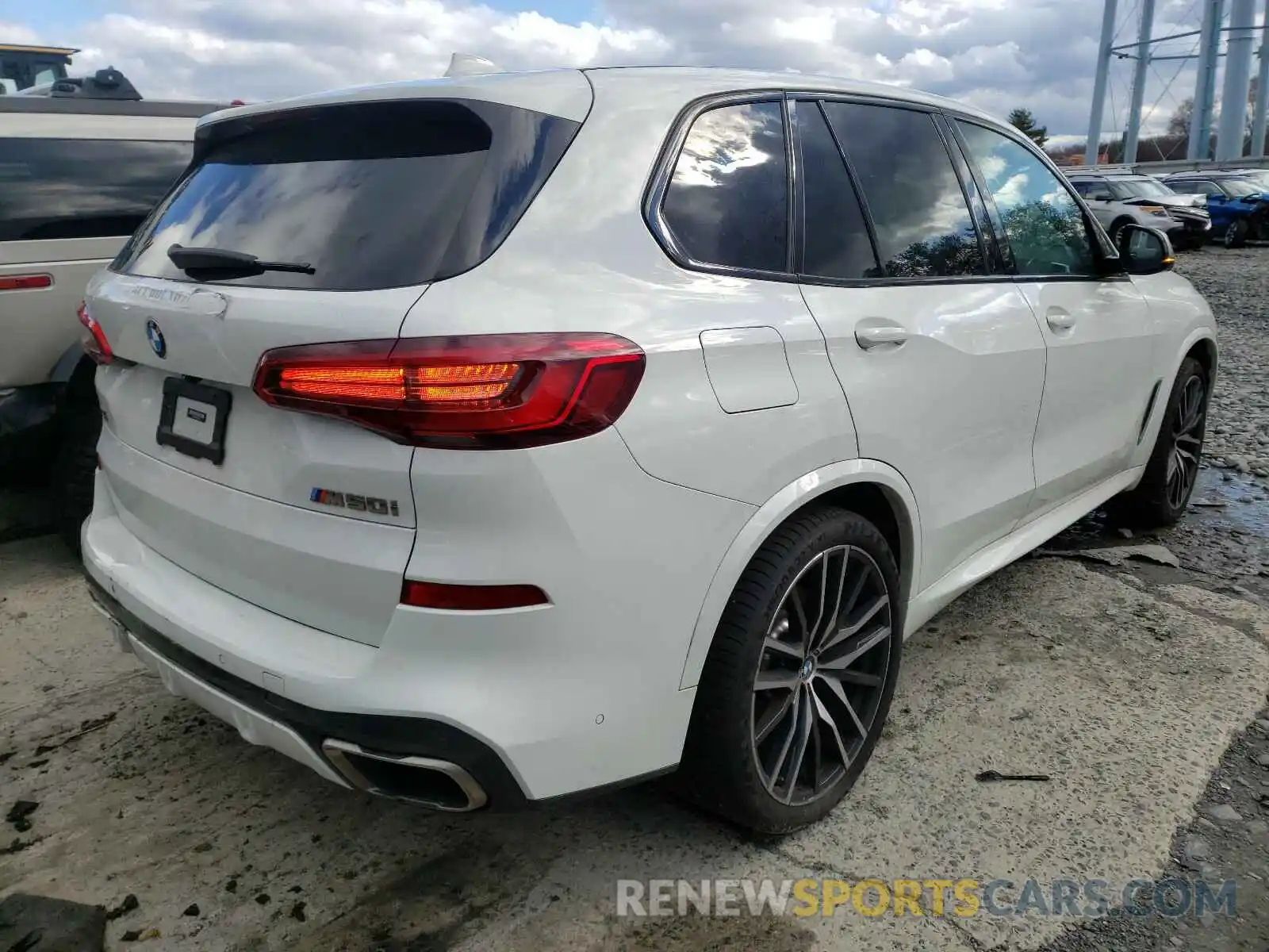 4 Фотография поврежденного автомобиля 5UXJU4C05LLE45642 BMW X5 M50I 2020