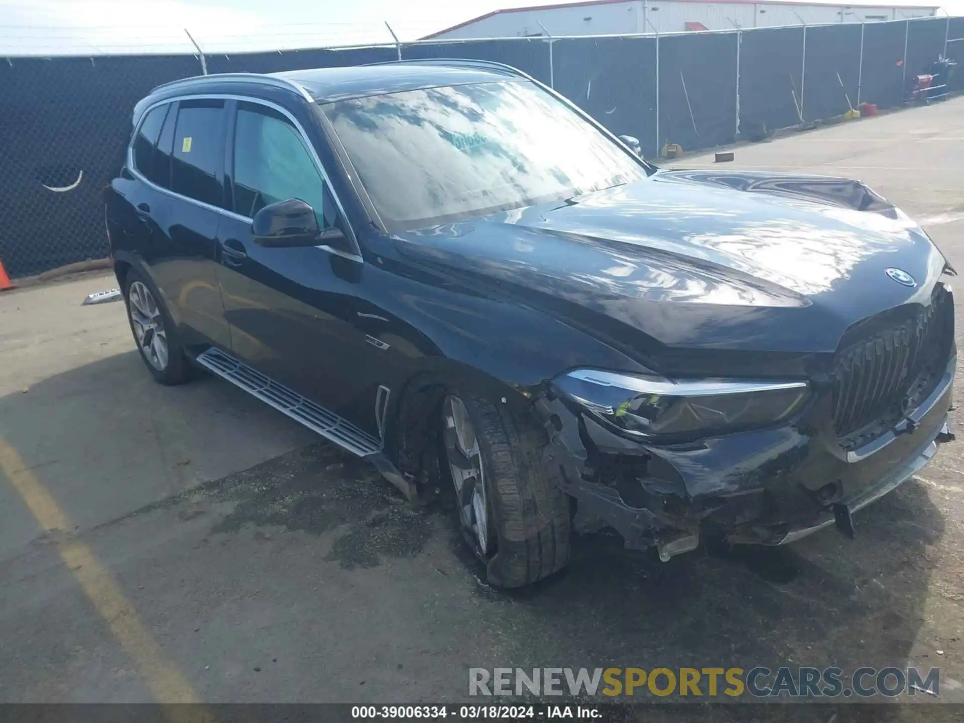 1 Photograph of a damaged car 5UXTA6C0XP9P17079 BMW X5 PHEV 2023