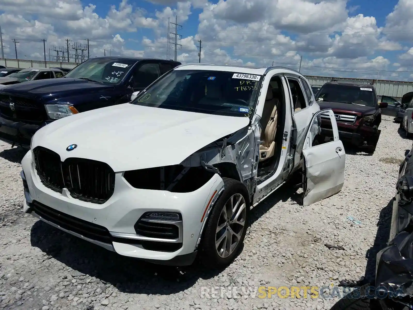 2 Photograph of a damaged car 5UXCR4C05LLT18333 BMW X5 SDRIVE 2020