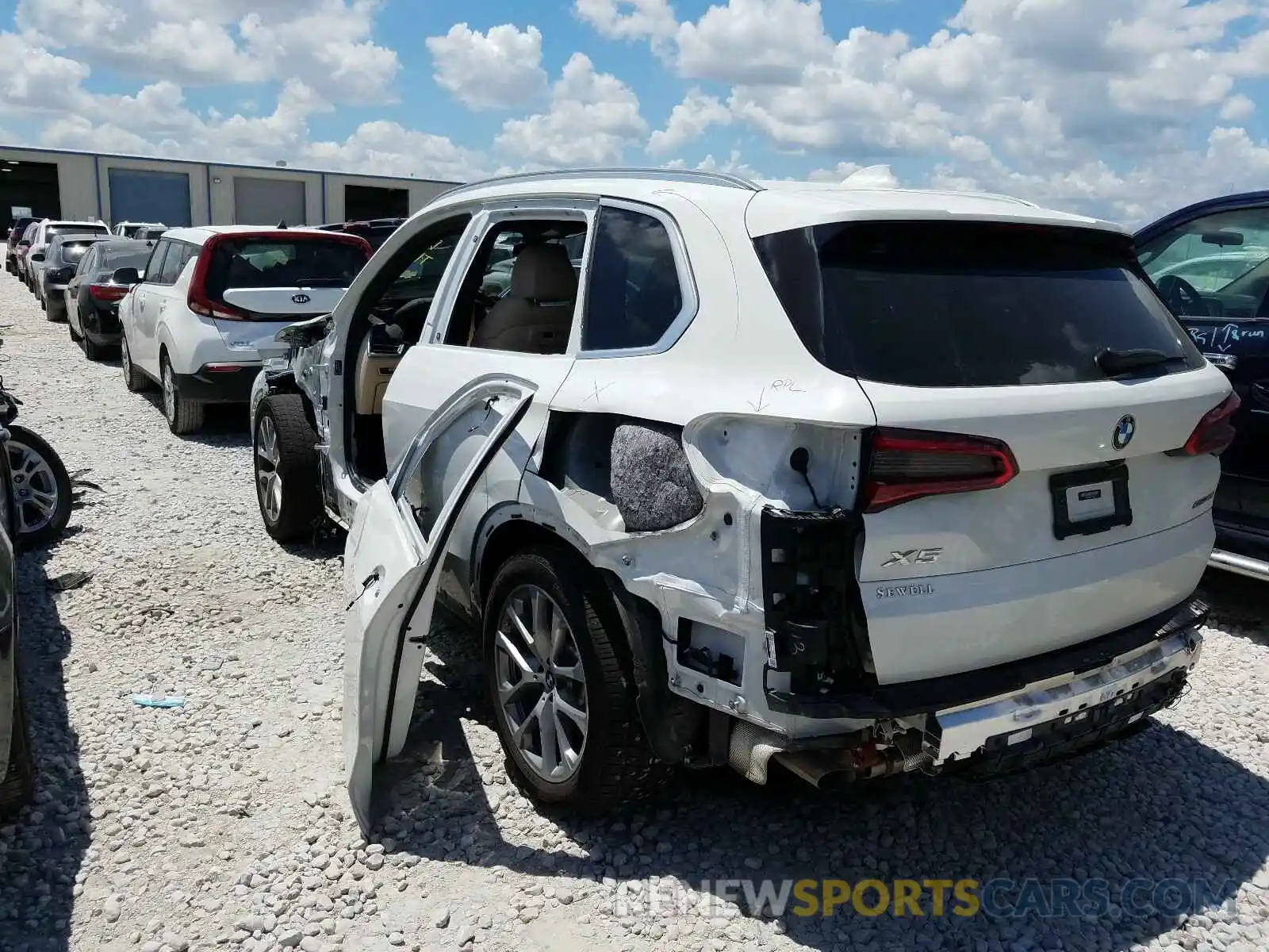 3 Photograph of a damaged car 5UXCR4C05LLT18333 BMW X5 SDRIVE 2020