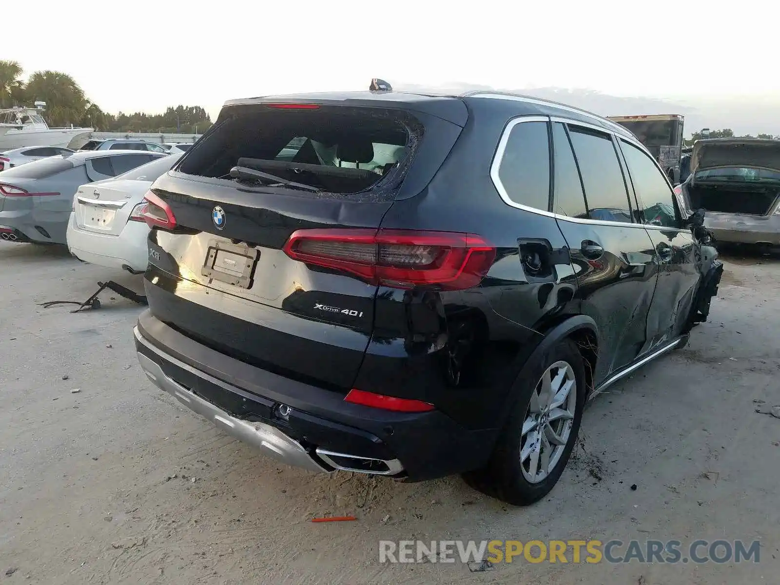 4 Photograph of a damaged car 5UXCR6C51KLL08517 BMW X5 XDRIVE4 2019