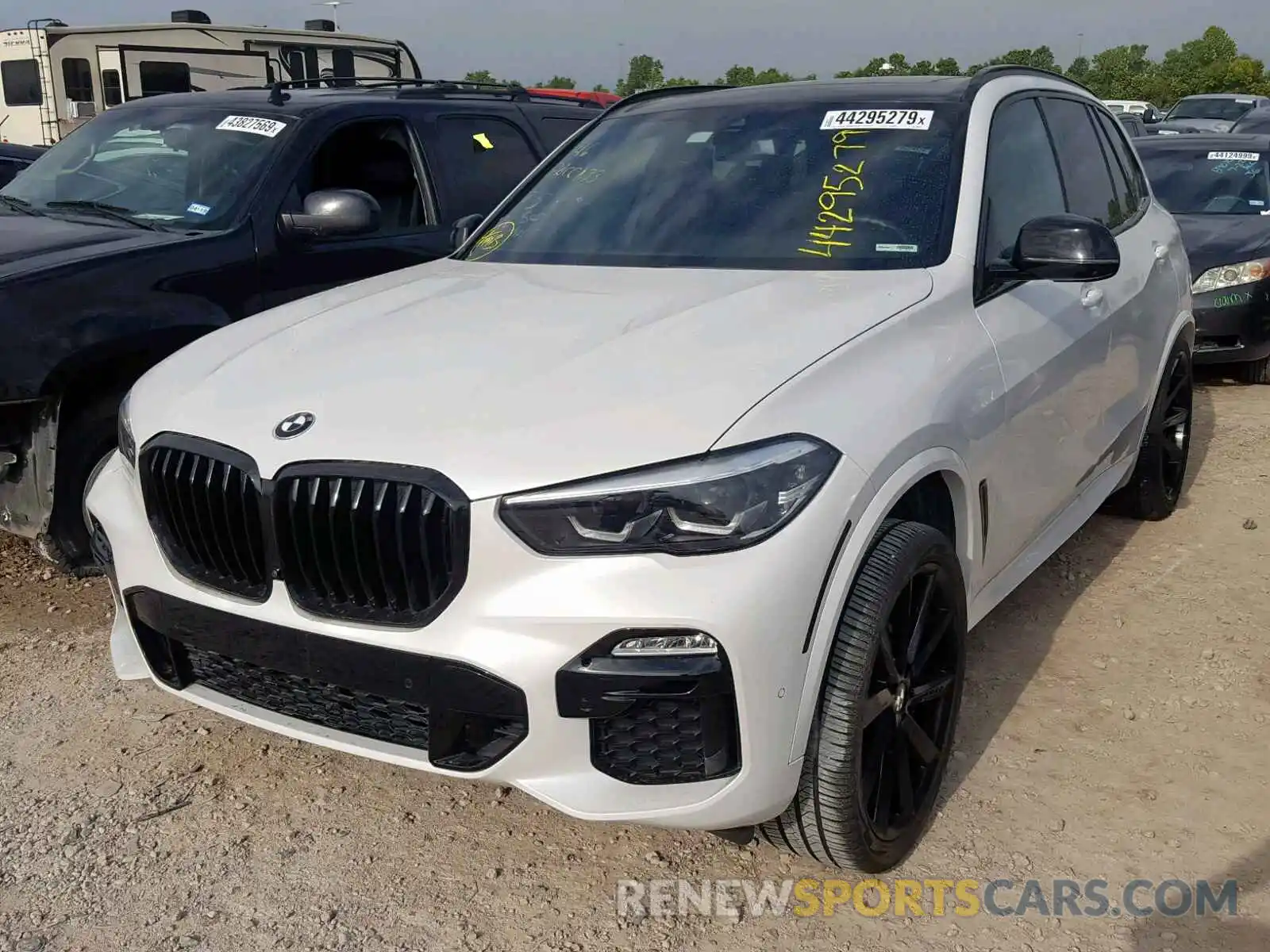 2 Фотография поврежденного автомобиля 5UXCR6C53KLK85662 BMW X5 XDRIVE4 2019