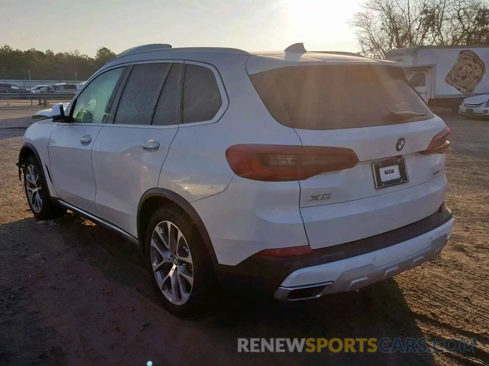 3 Photograph of a damaged car 5UXCR6C53KLK87671 BMW X5 XDRIVE4 2019