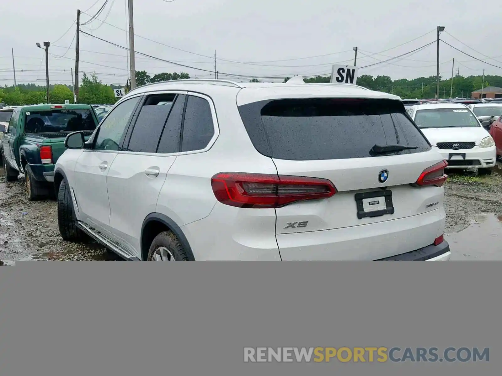 3 Photograph of a damaged car 5UXCR6C54KLK99828 BMW X5 XDRIVE4 2019