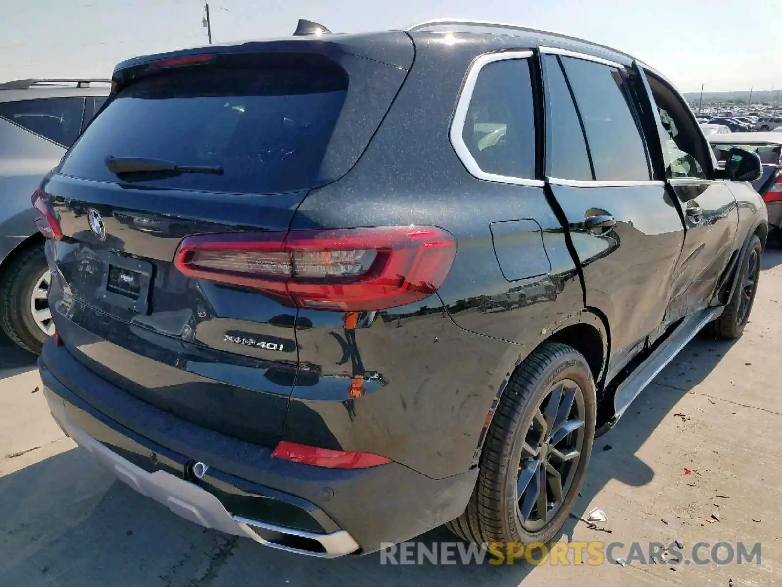 4 Photograph of a damaged car 5UXCR6C54KLL06017 BMW X5 XDRIVE4 2019