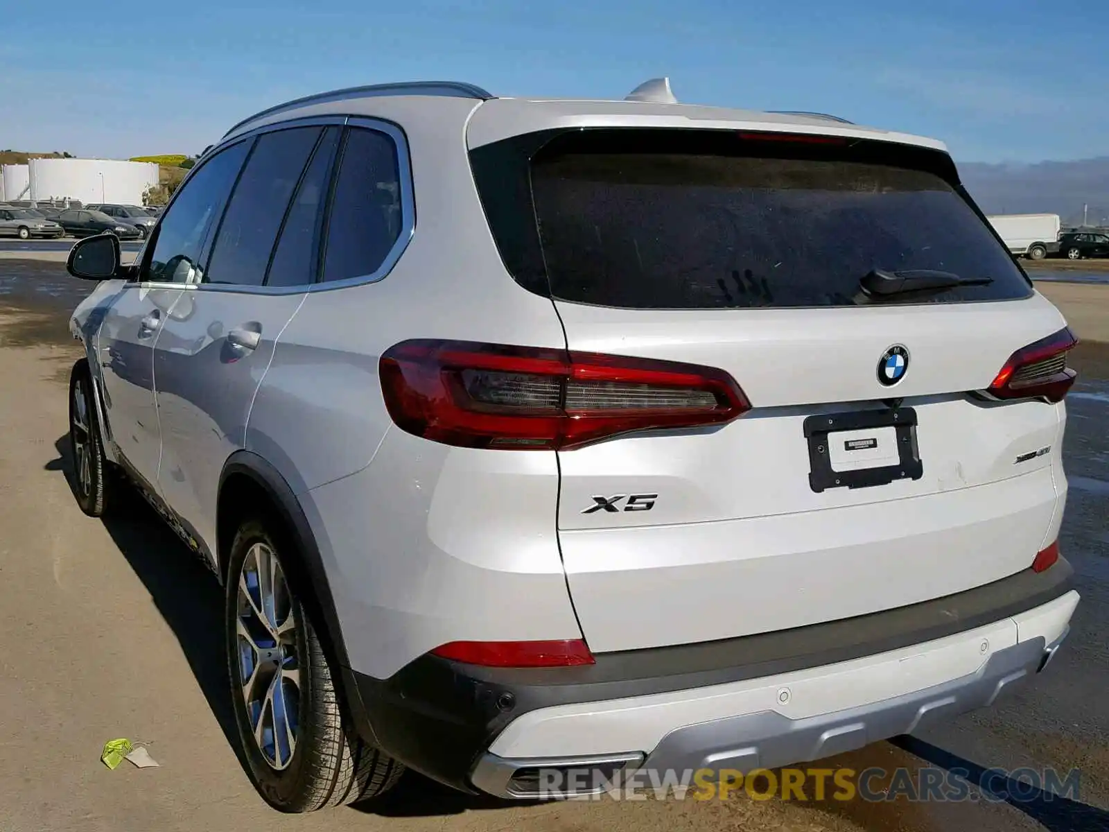 3 Photograph of a damaged car 5UXCR6C56KLL03703 BMW X5 XDRIVE4 2019