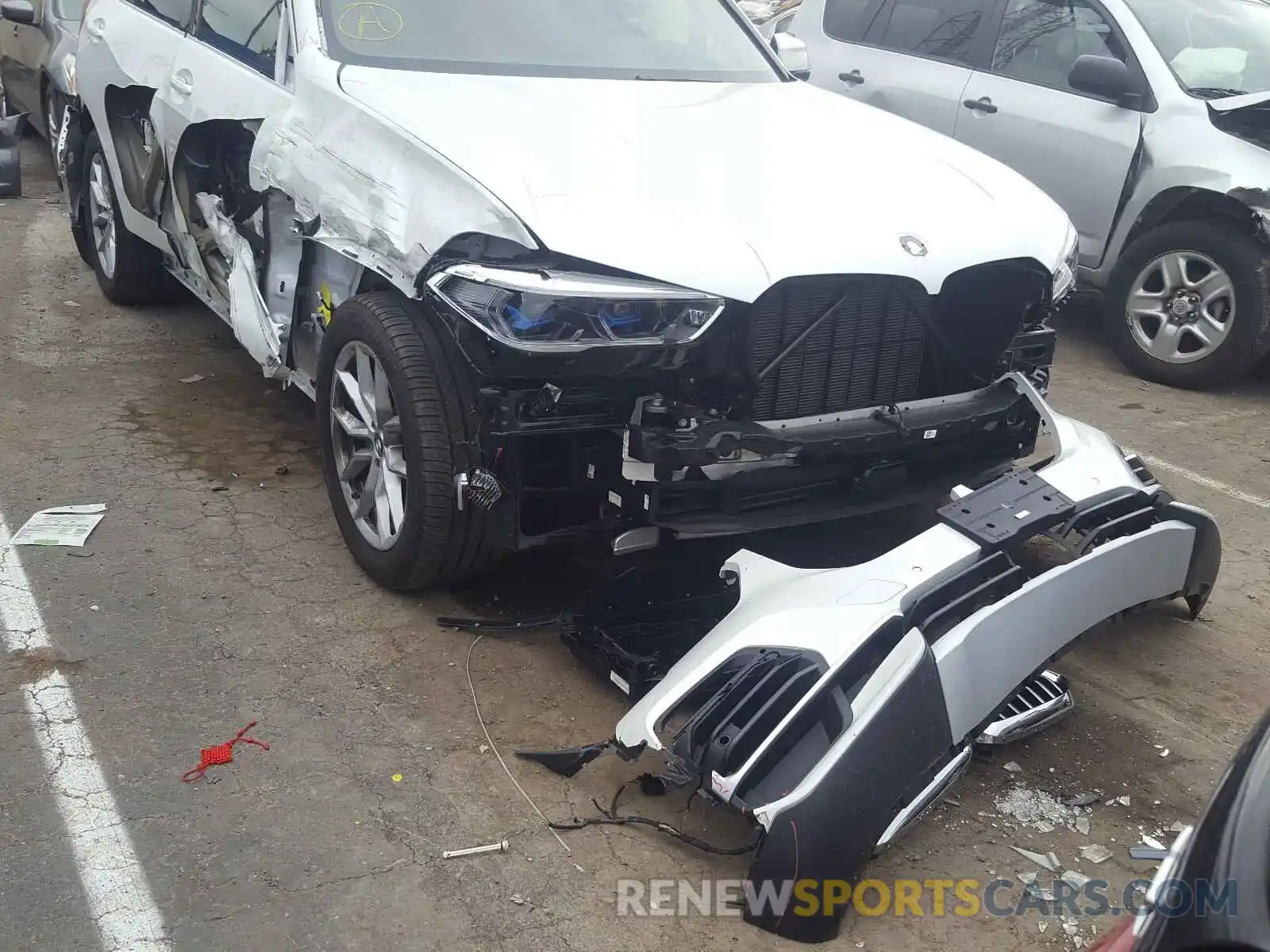 9 Photograph of a damaged car 5UXCR6C5XKLK86291 BMW X5 XDRIVE4 2019