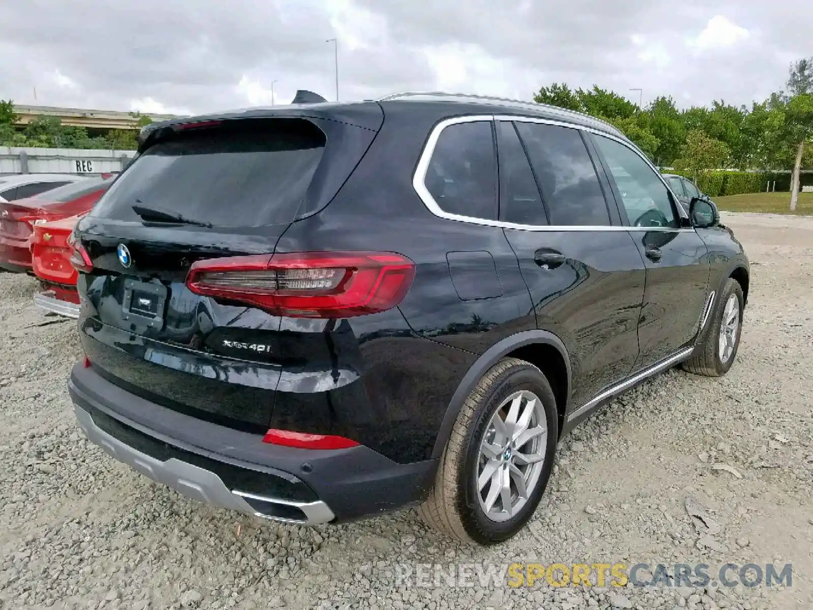 4 Photograph of a damaged car 5UXCR6C5XKLL08659 BMW X5 XDRIVE4 2019