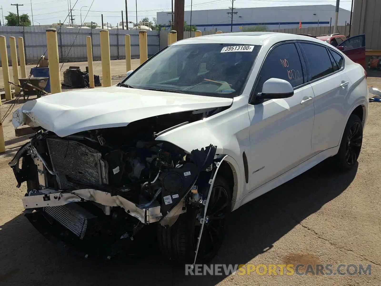 2 Photograph of a damaged car 5UXKU0C53K0S97268 BMW X6 2019