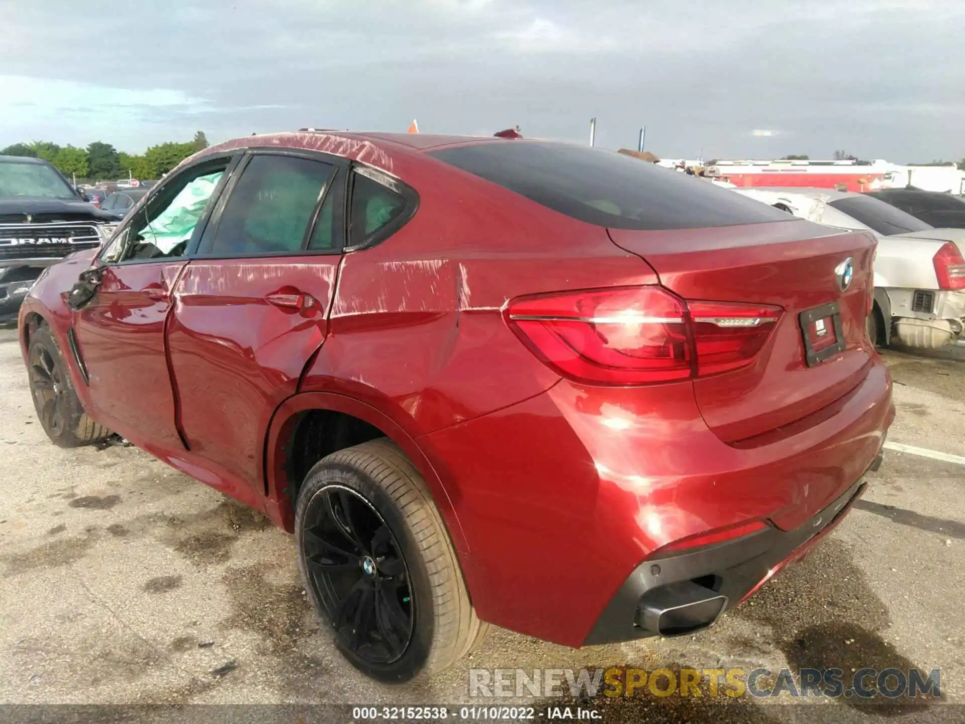 3 Фотография поврежденного автомобиля 5UXKU0C56K0G92709 BMW X6 2019