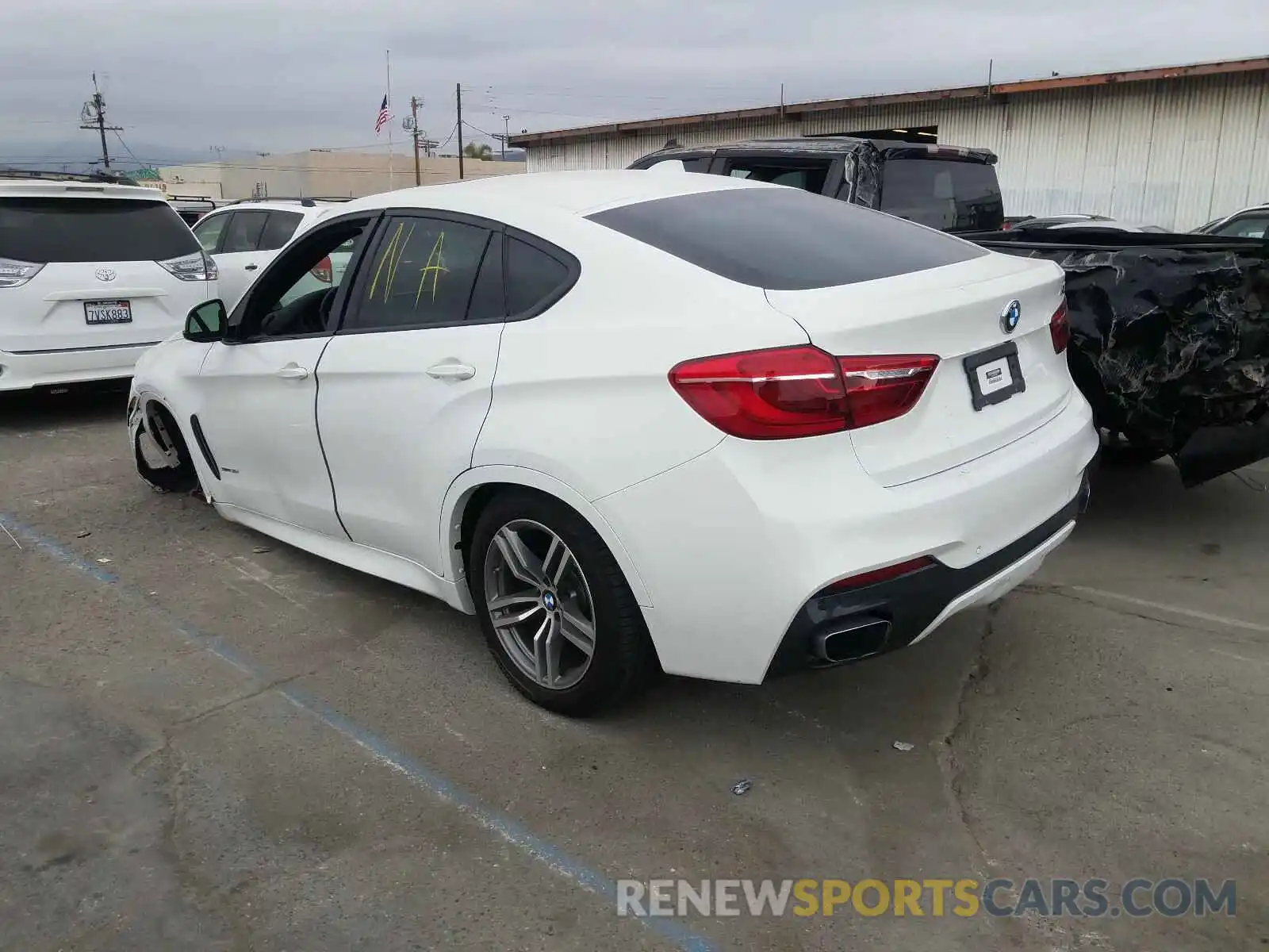 3 Photograph of a damaged car 5UXKU0C58K0H98983 BMW X6 2019