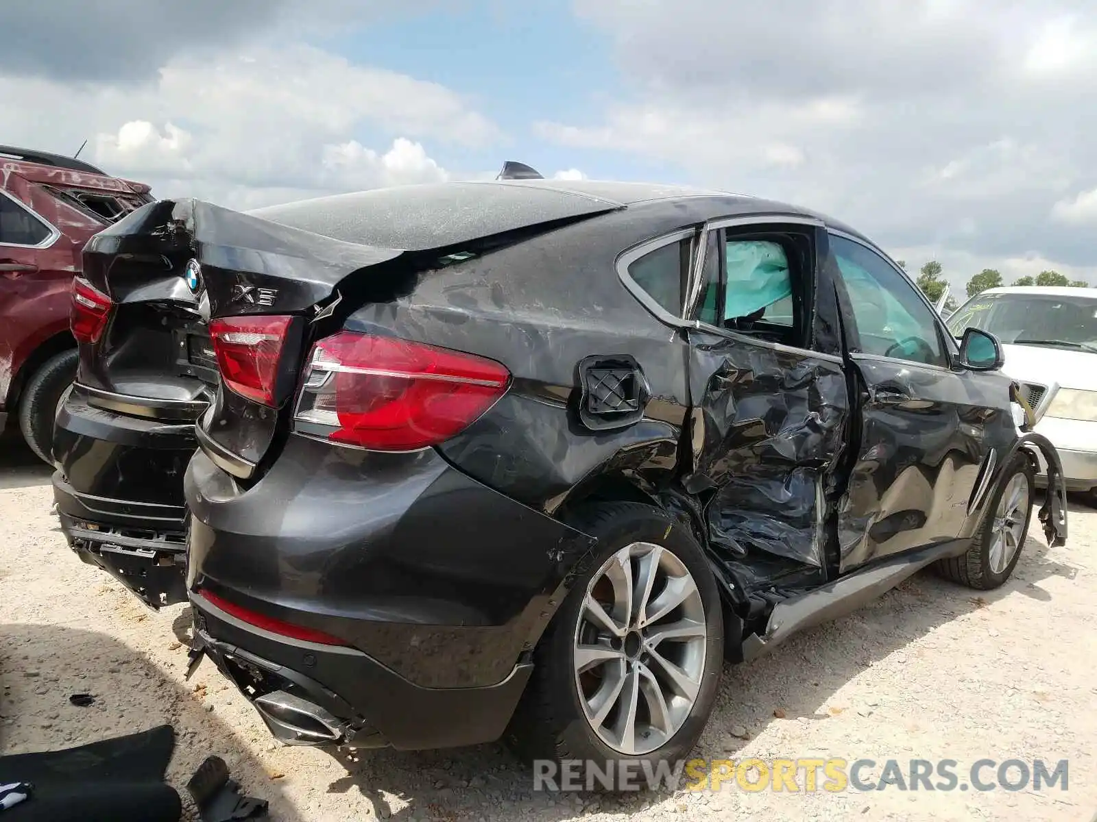 4 Фотография поврежденного автомобиля 5UXKU0C5XK0S97817 BMW X6 2019