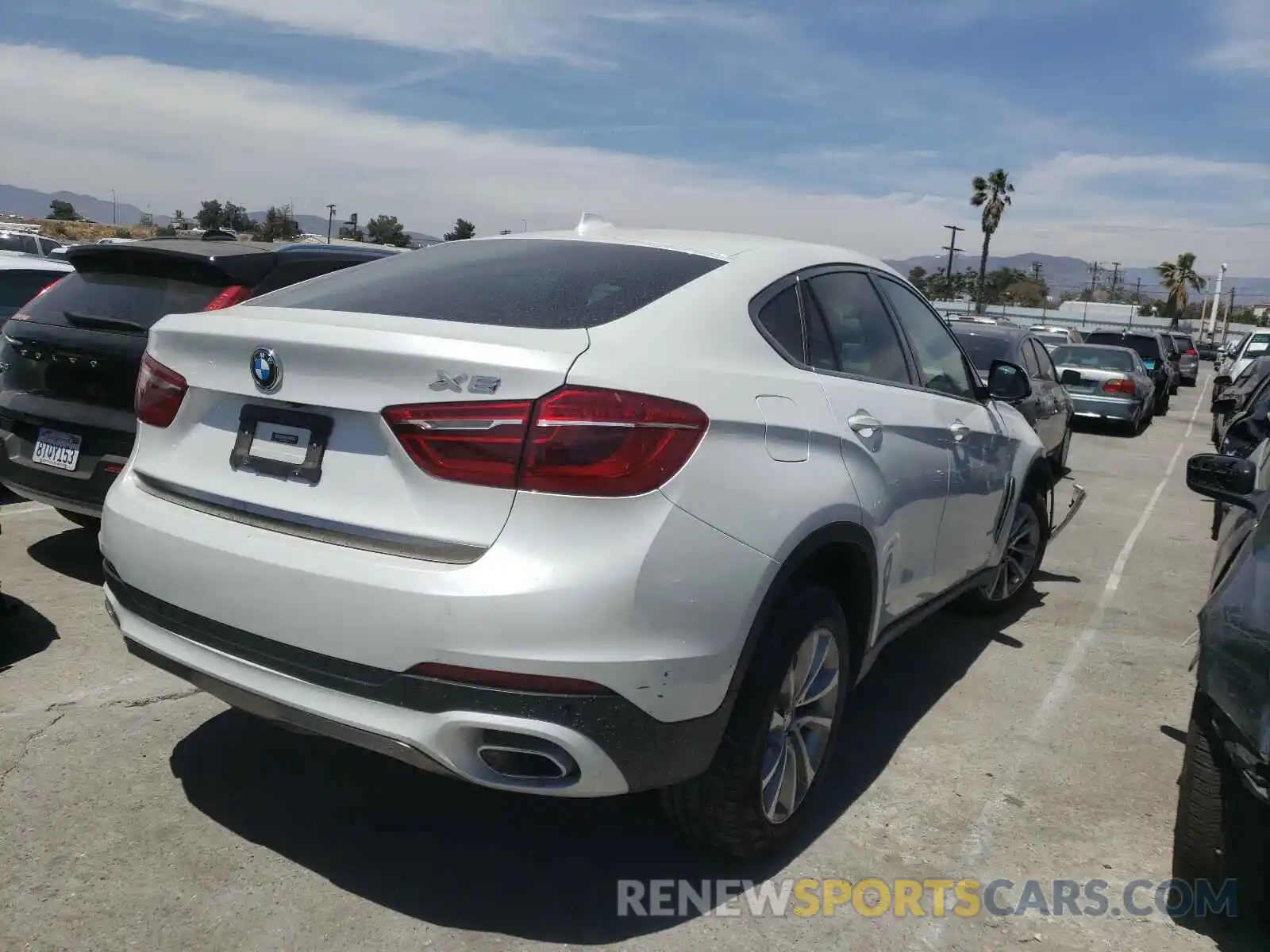 4 Photograph of a damaged car 5UXKU2C50K0Z64325 BMW X6 2019