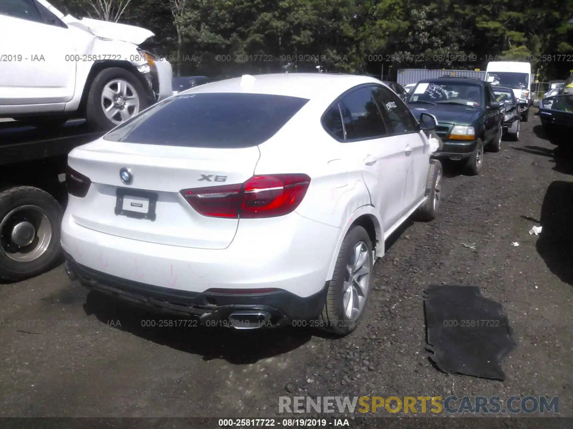 4 Photograph of a damaged car 5UXKU2C52K0Z63385 BMW X6 2019