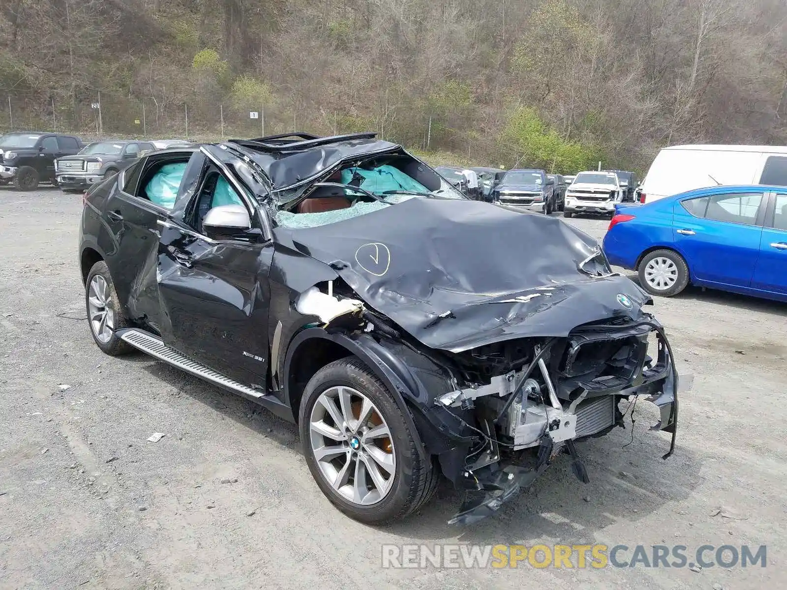 1 Photograph of a damaged car 5UXKU2C54K0Z63212 BMW X6 2019