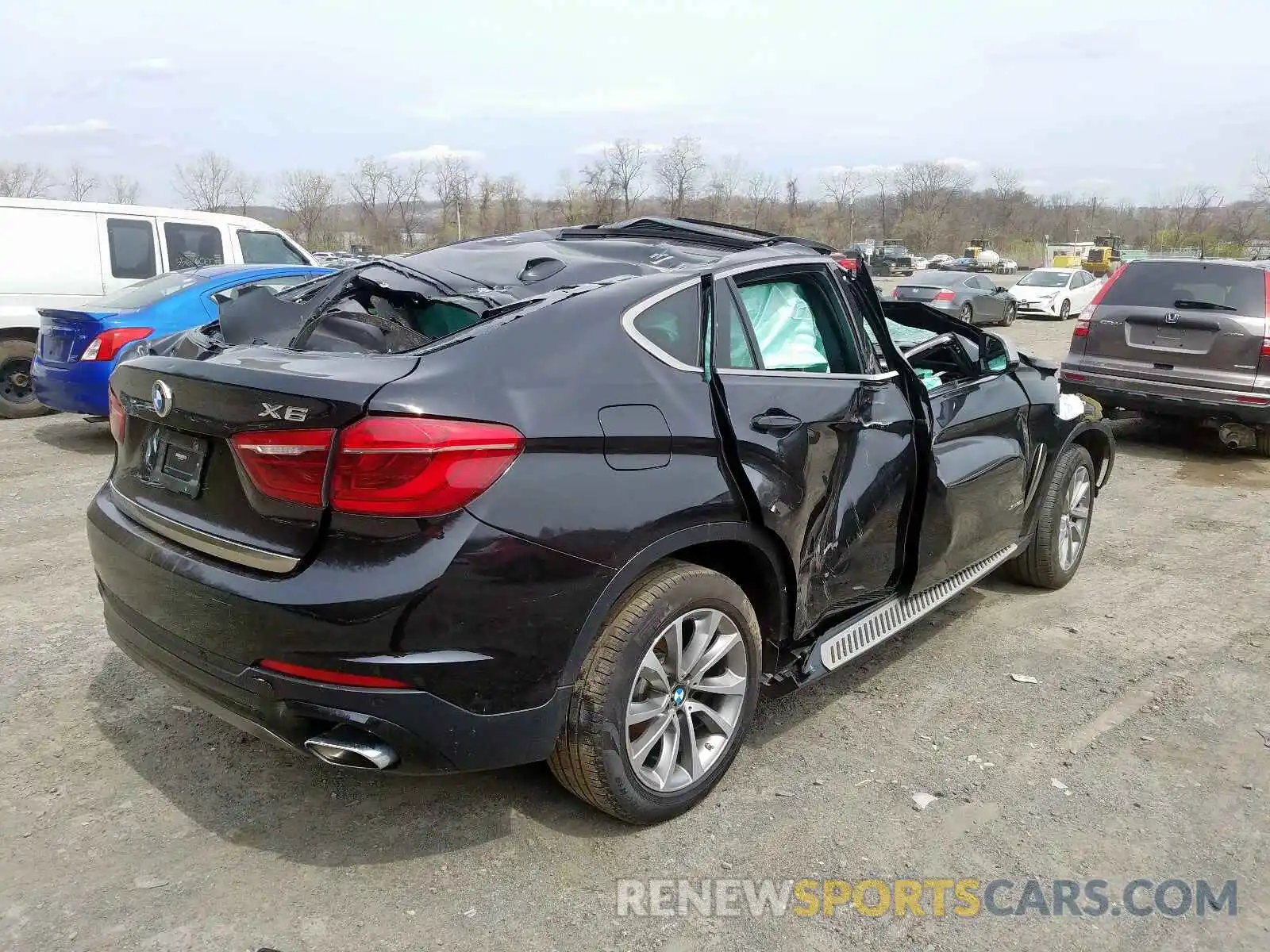 4 Photograph of a damaged car 5UXKU2C54K0Z63212 BMW X6 2019