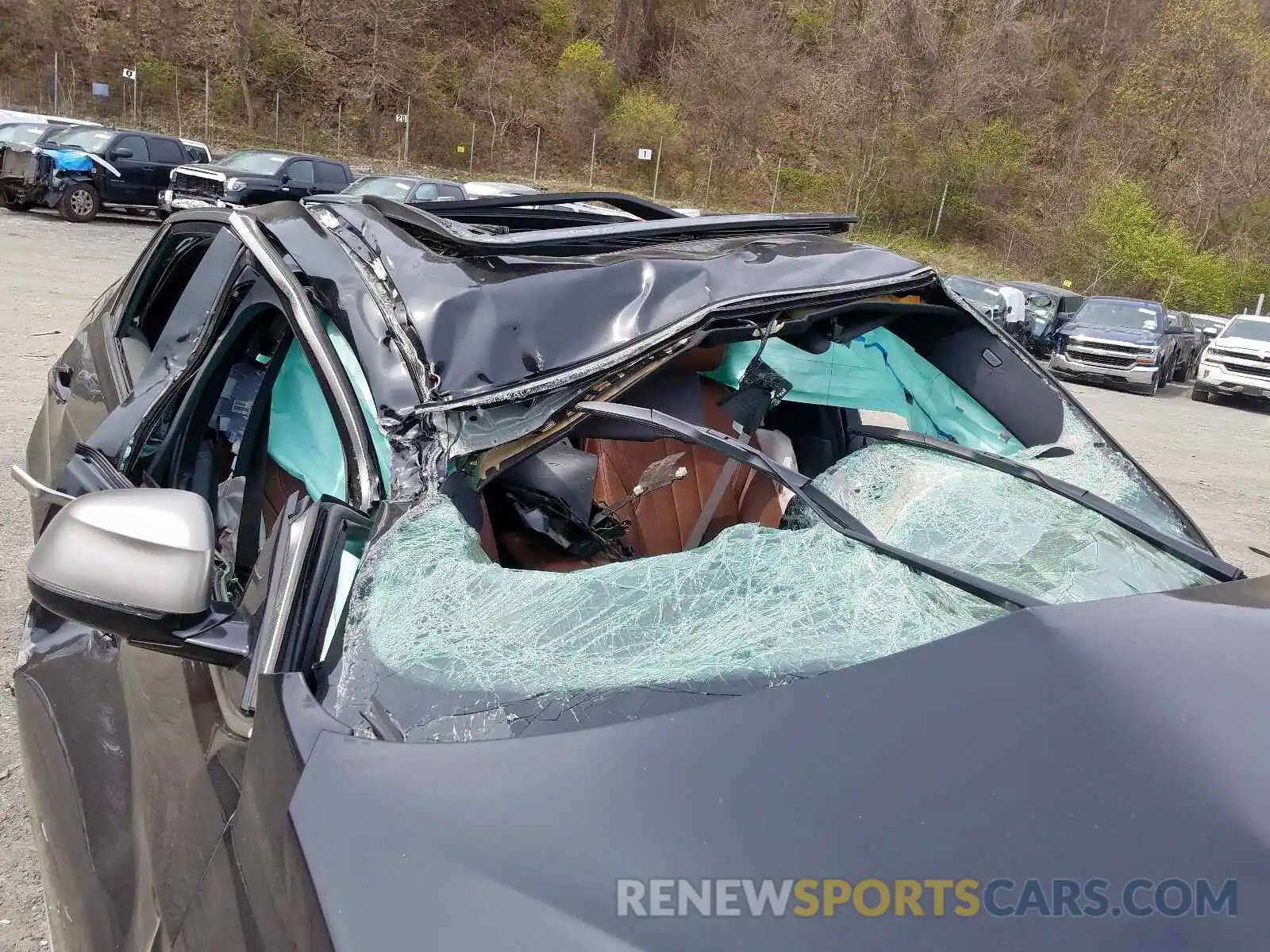 9 Photograph of a damaged car 5UXKU2C54K0Z63212 BMW X6 2019