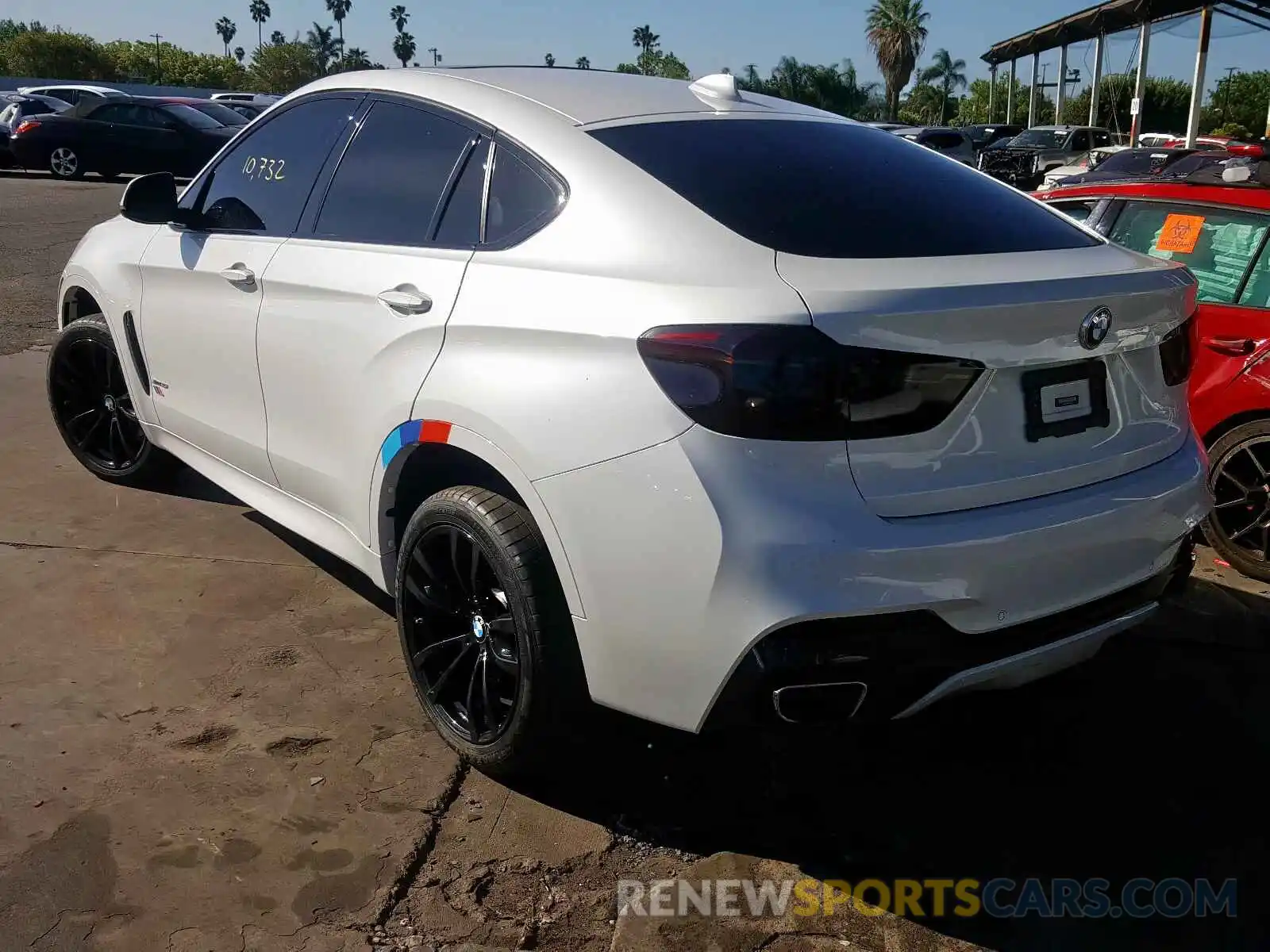 3 Photograph of a damaged car 5UXKU2C58K0Z63763 BMW X6 2019