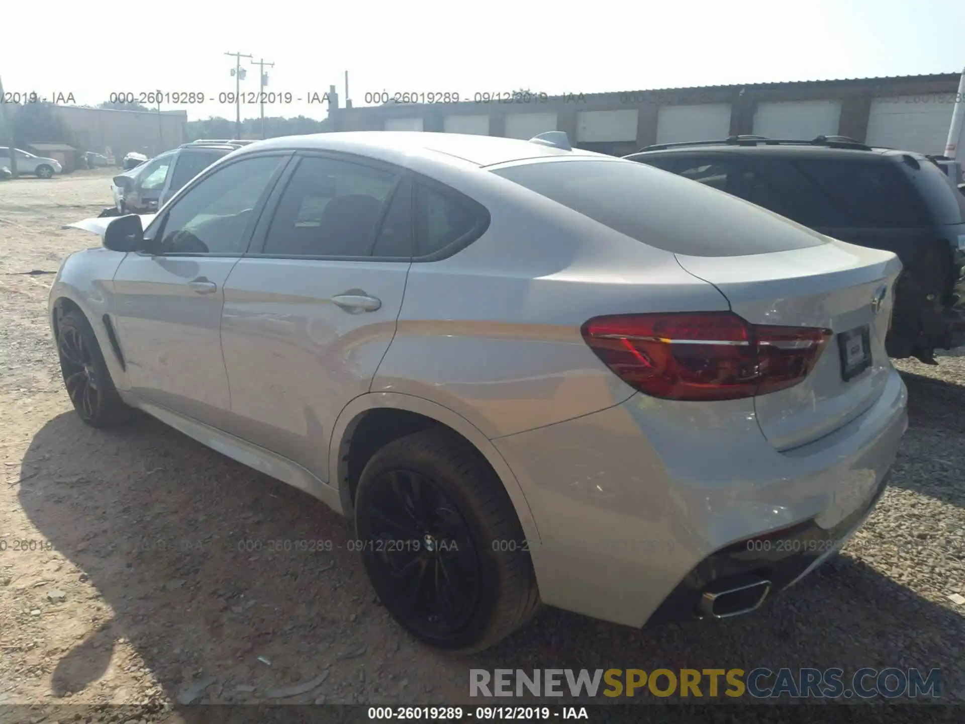 3 Photograph of a damaged car 5UXKU2C59K0Z65005 BMW X6 2019