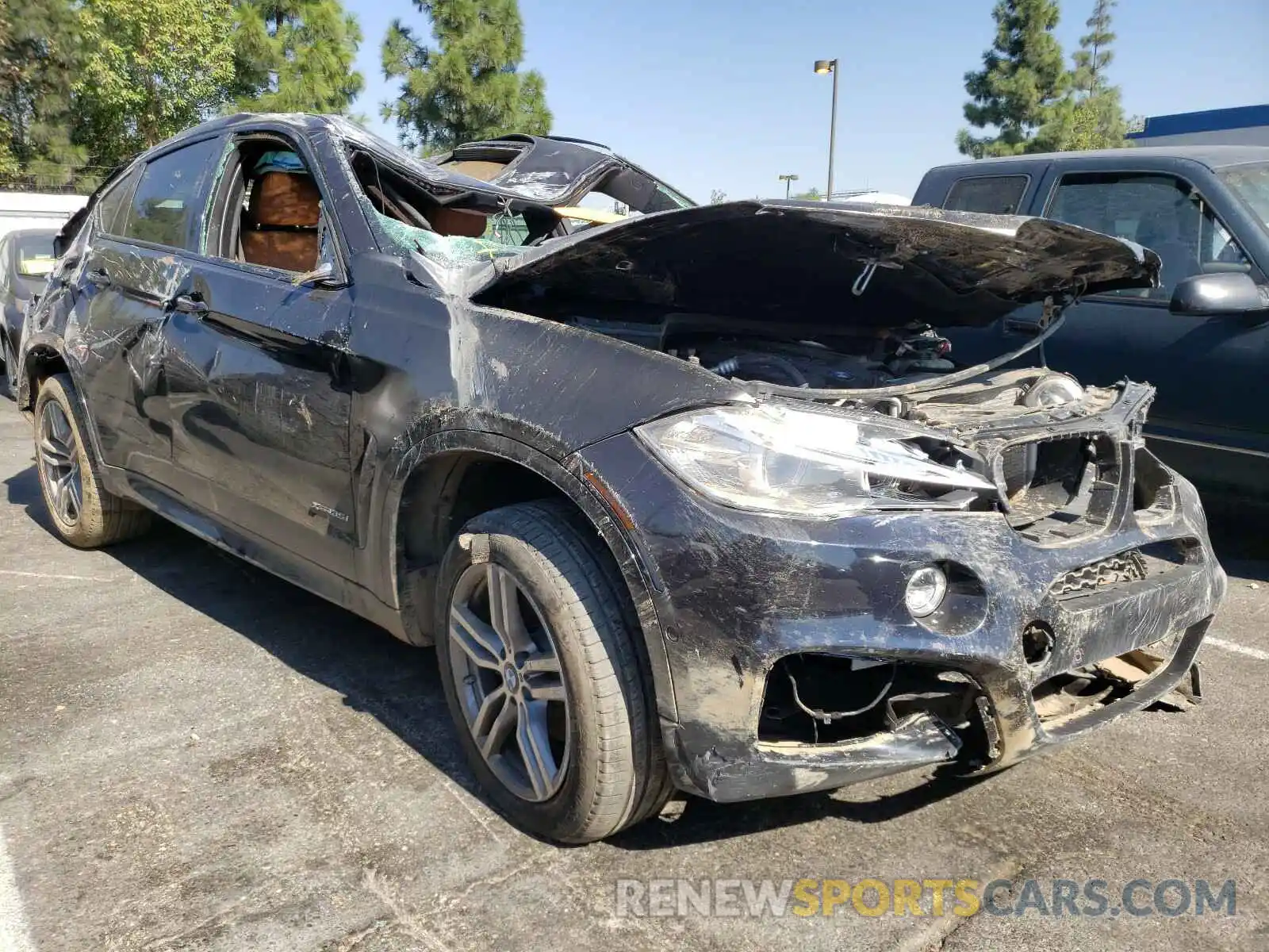 1 Photograph of a damaged car 5UXKU2C5XK0Z65501 BMW X6 2019