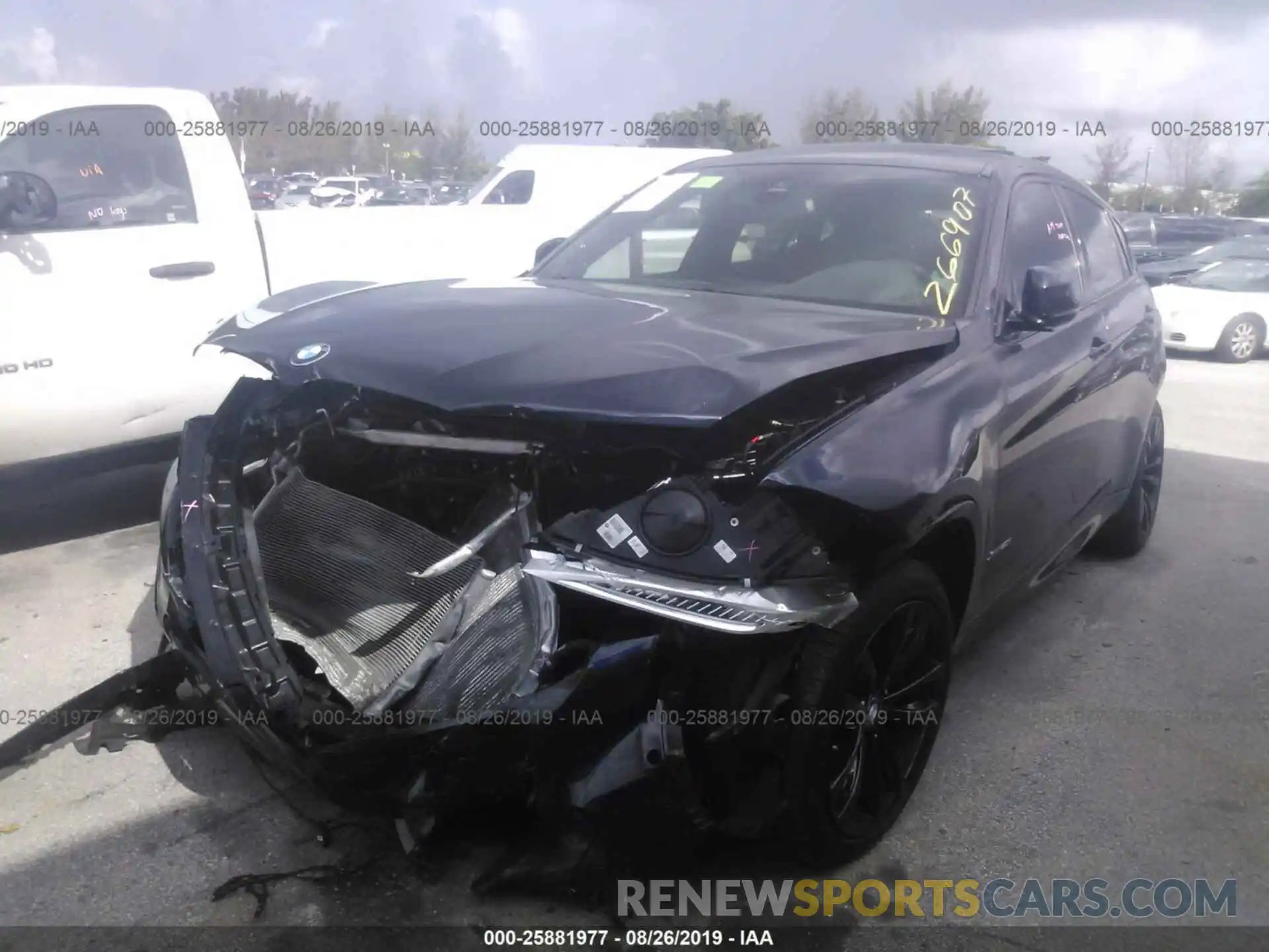 2 Photograph of a damaged car 5UXKU6C50K0Z66907 BMW X6 2019