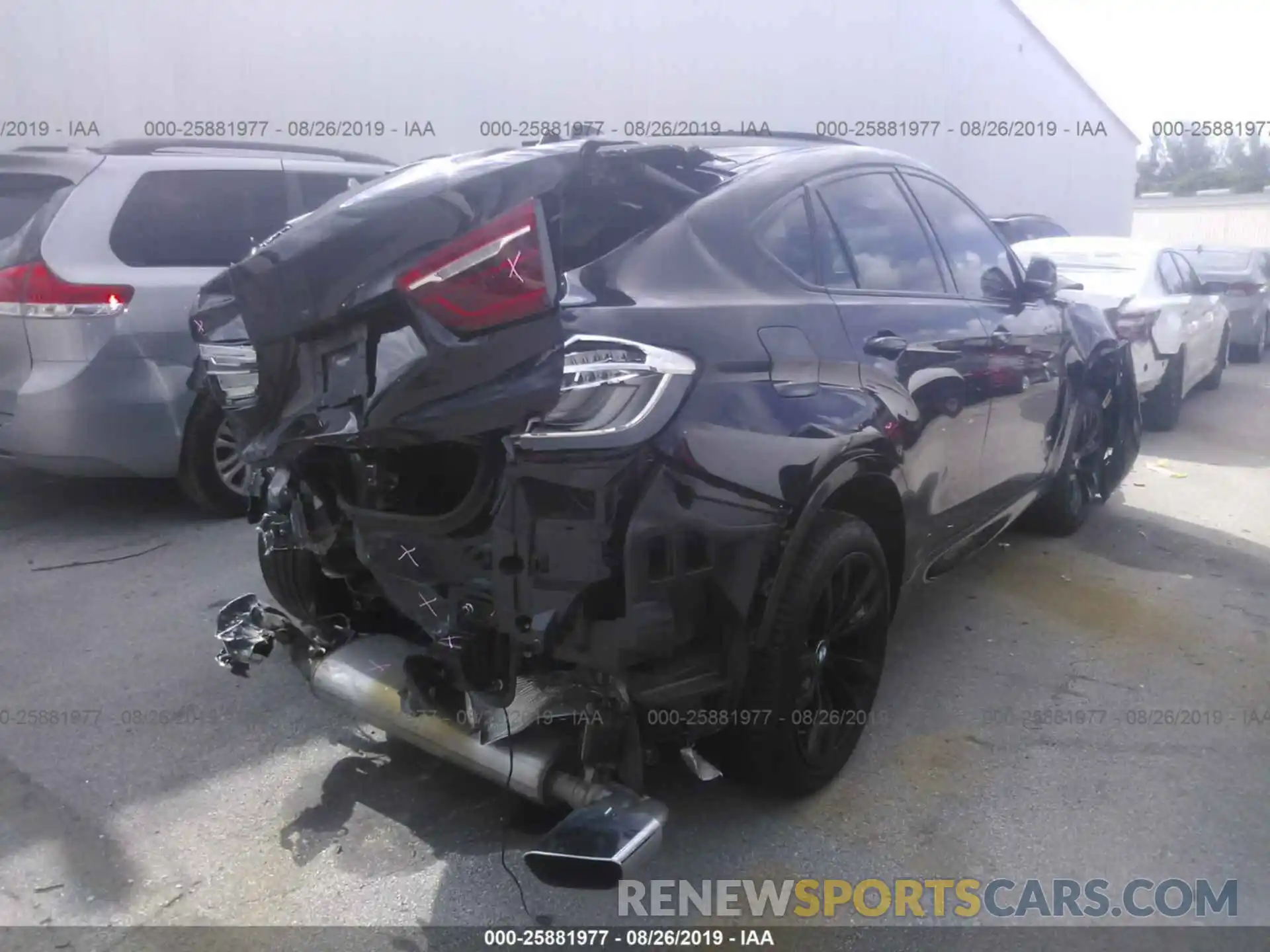 4 Photograph of a damaged car 5UXKU6C50K0Z66907 BMW X6 2019