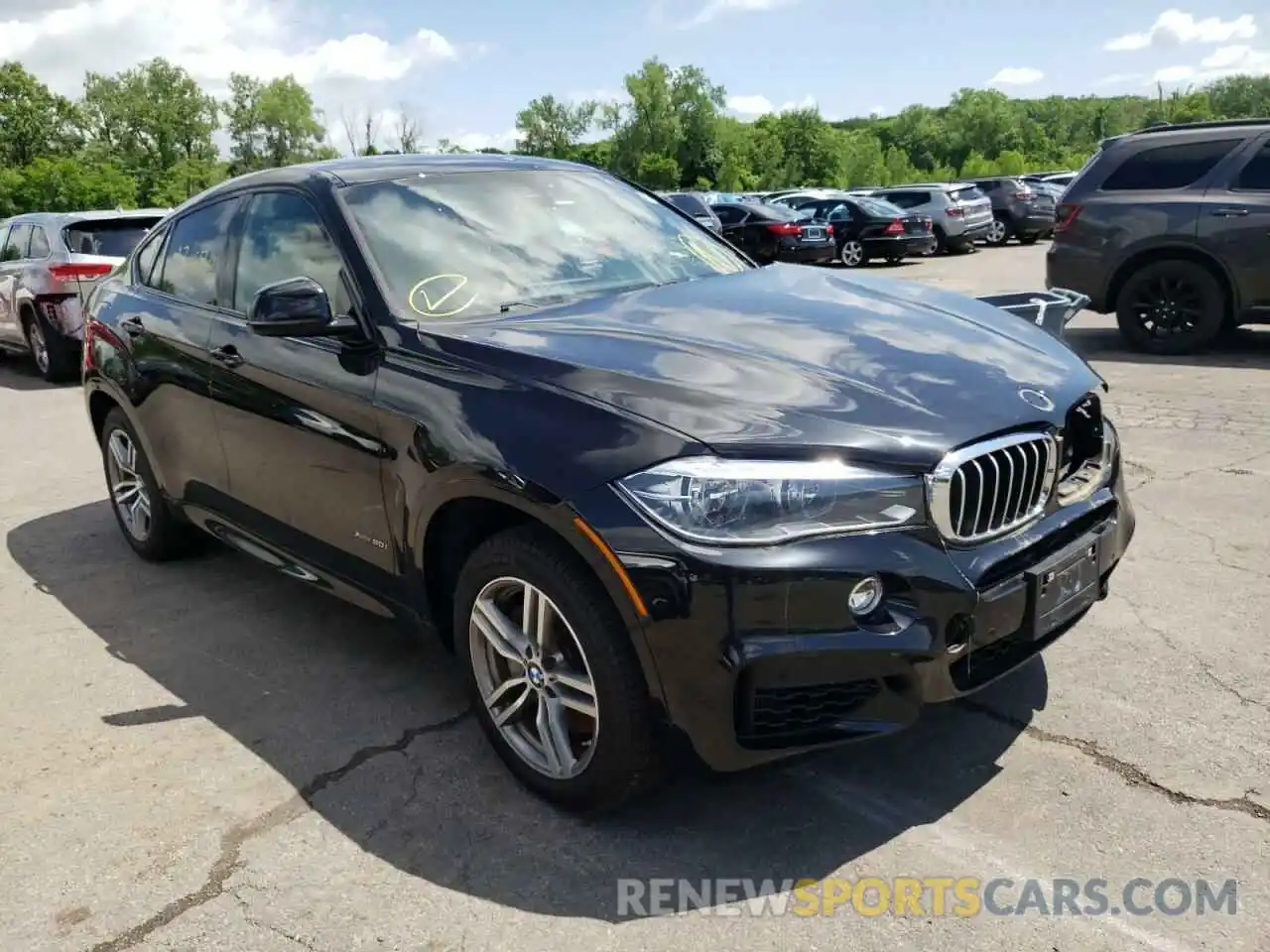 1 Photograph of a damaged car 5UXKU6C52KLP60597 BMW X6 2019