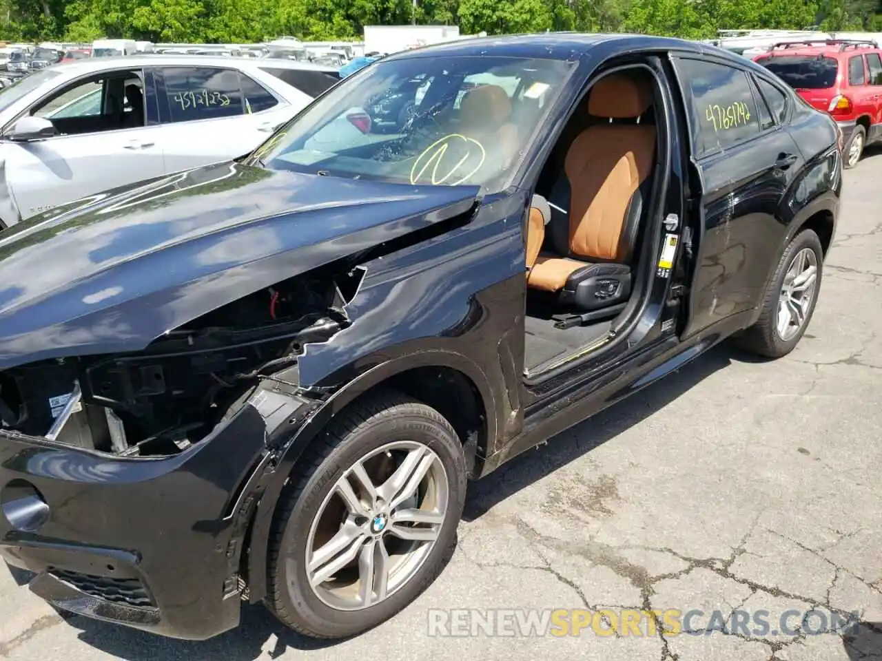 9 Photograph of a damaged car 5UXKU6C52KLP60597 BMW X6 2019