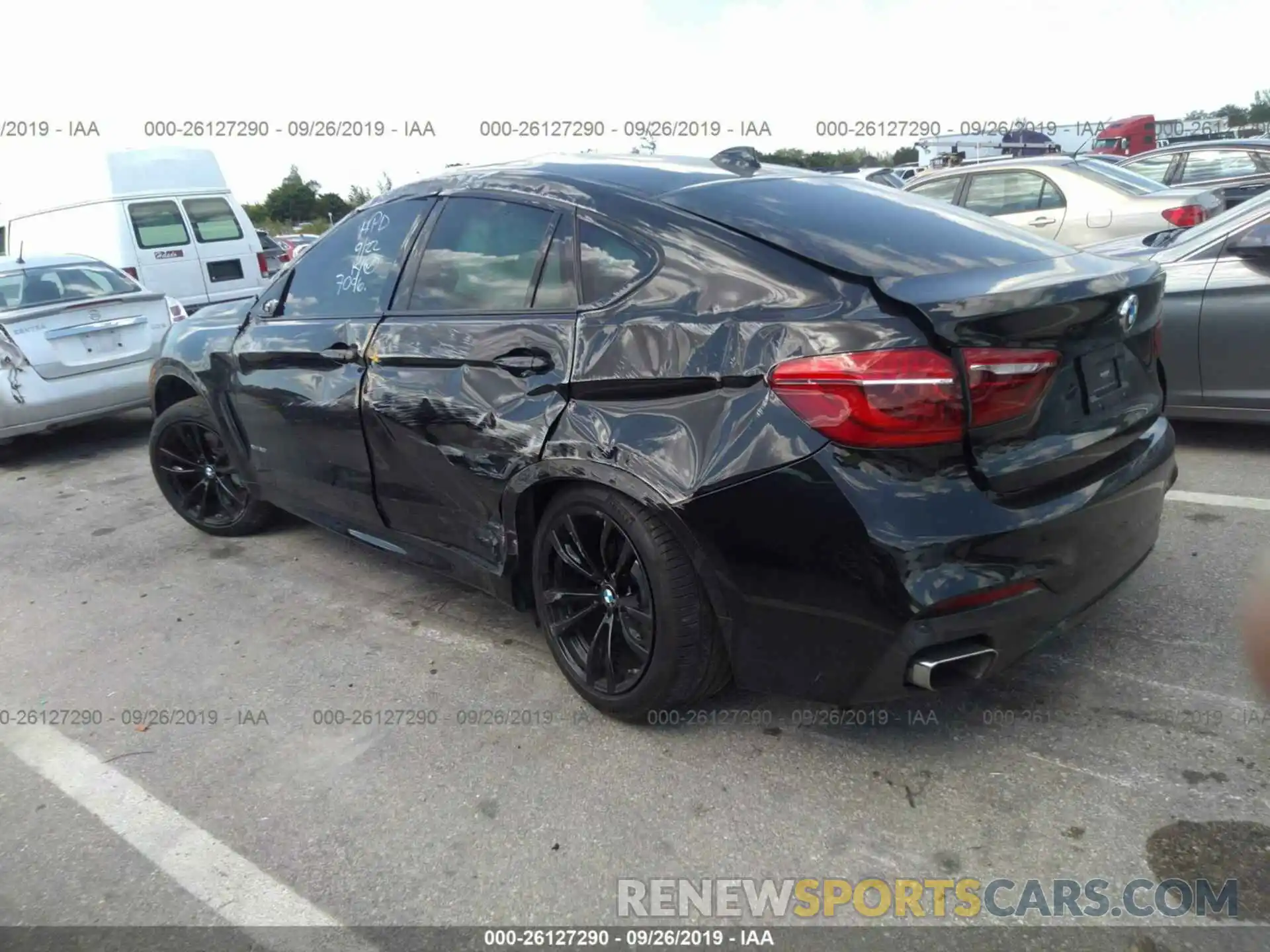 3 Photograph of a damaged car 5UXKU6C55K0Z67096 BMW X6 2019