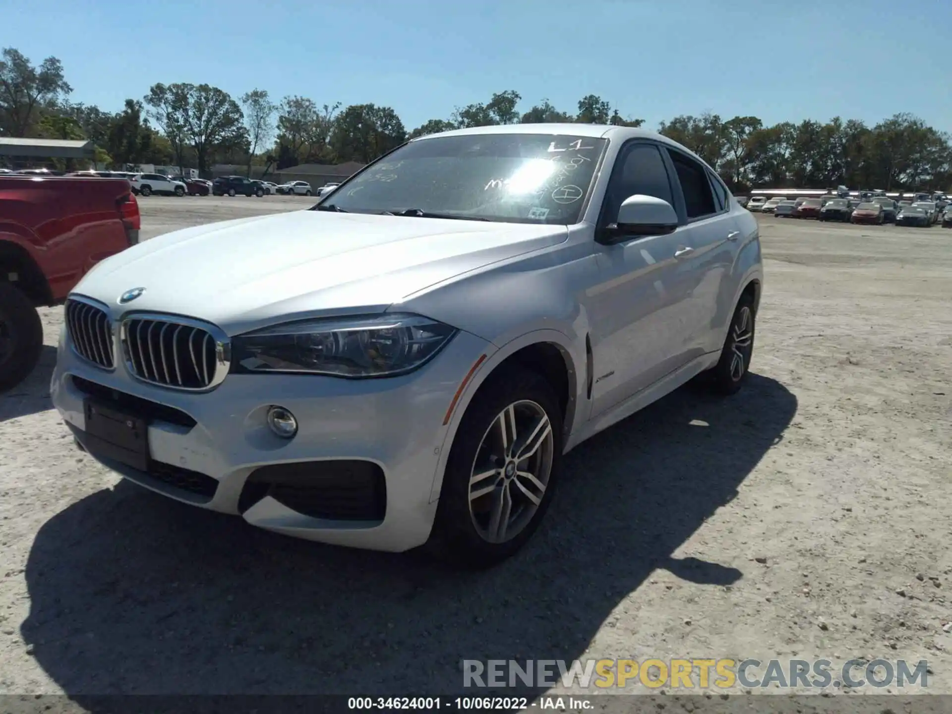 2 Photograph of a damaged car 5UXKU6C5XKLP60640 BMW X6 2019