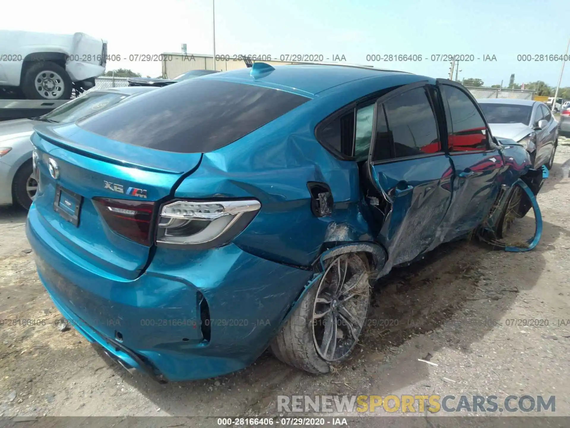 4 Photograph of a damaged car 5YMKW8C50KLR38327 BMW X6 2019