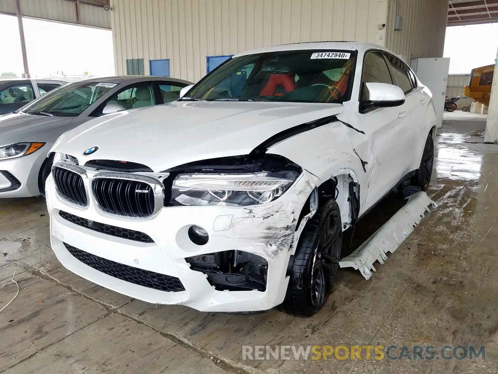 2 Photograph of a damaged car 5YMKW8C52K0Y75099 BMW X6 2019