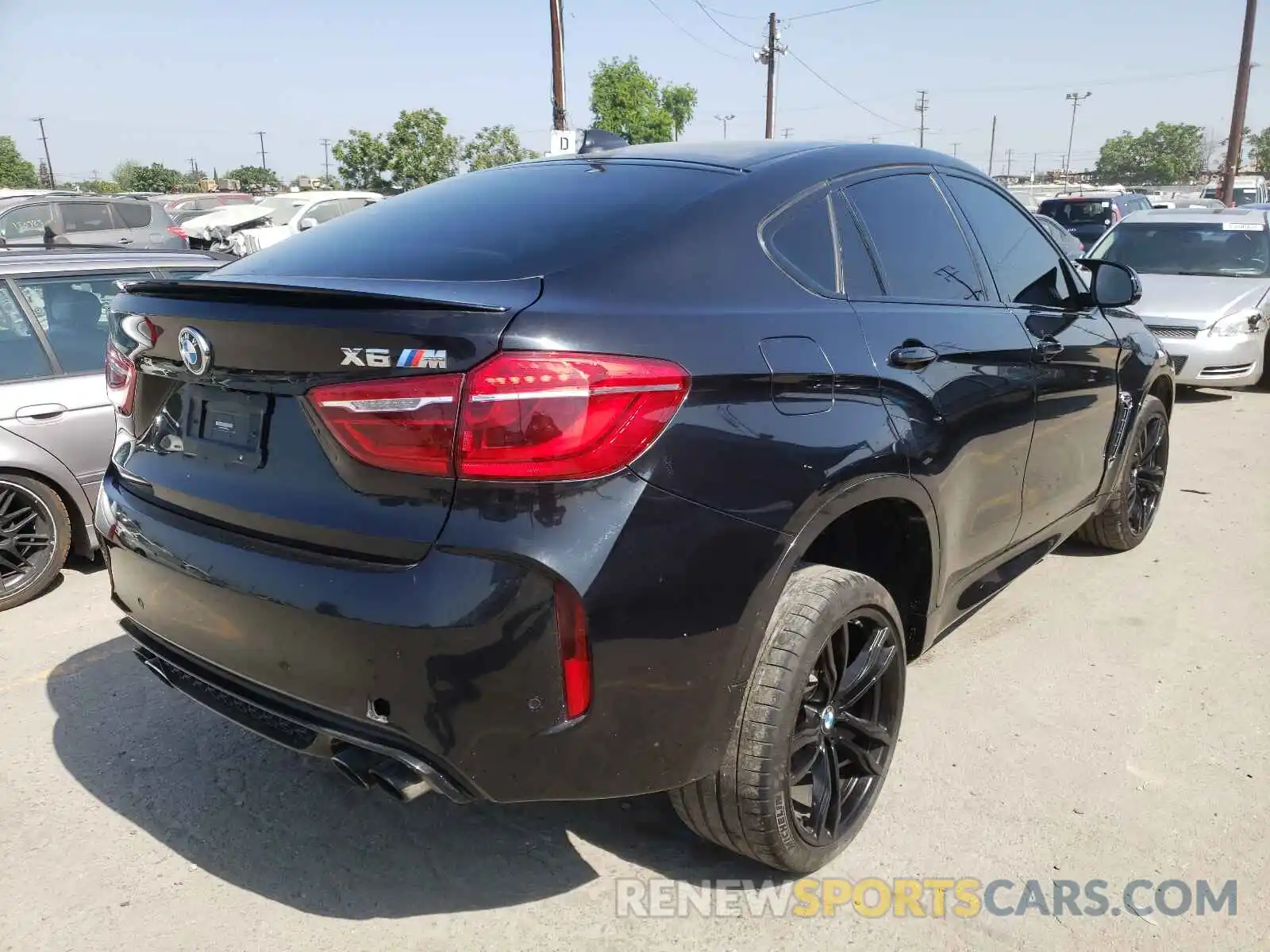 4 Photograph of a damaged car 5YMKW8C53K0Y74916 BMW X6 2019