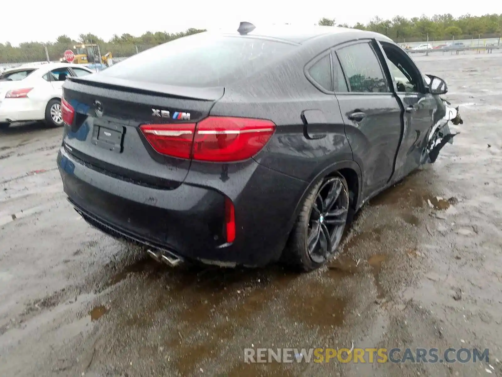 4 Photograph of a damaged car 5YMKW8C55KLR38436 BMW X6 2019