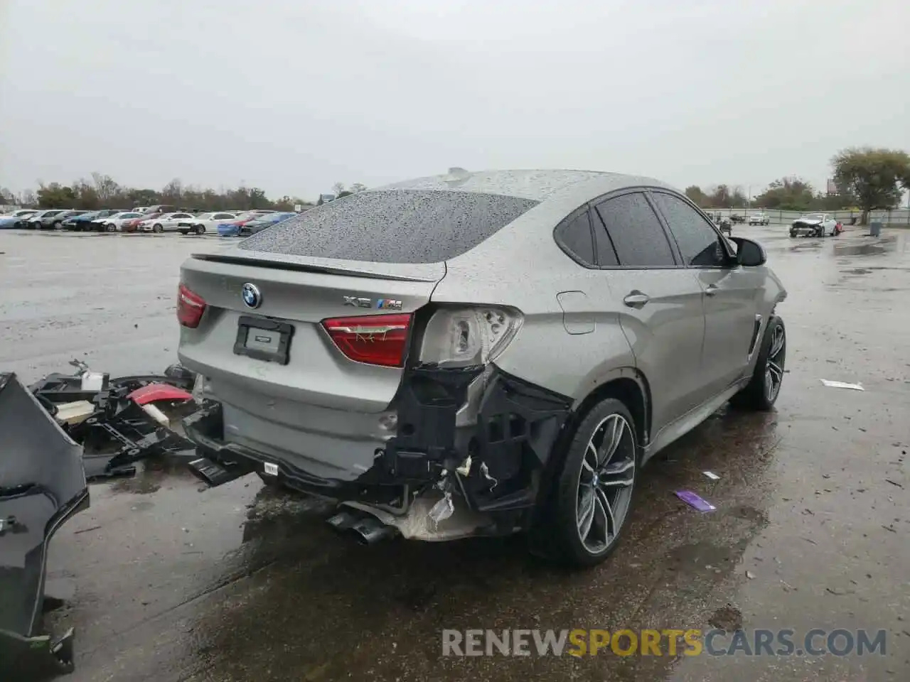 4 Photograph of a damaged car 5YMKW8C57KLR38311 BMW X6 2019