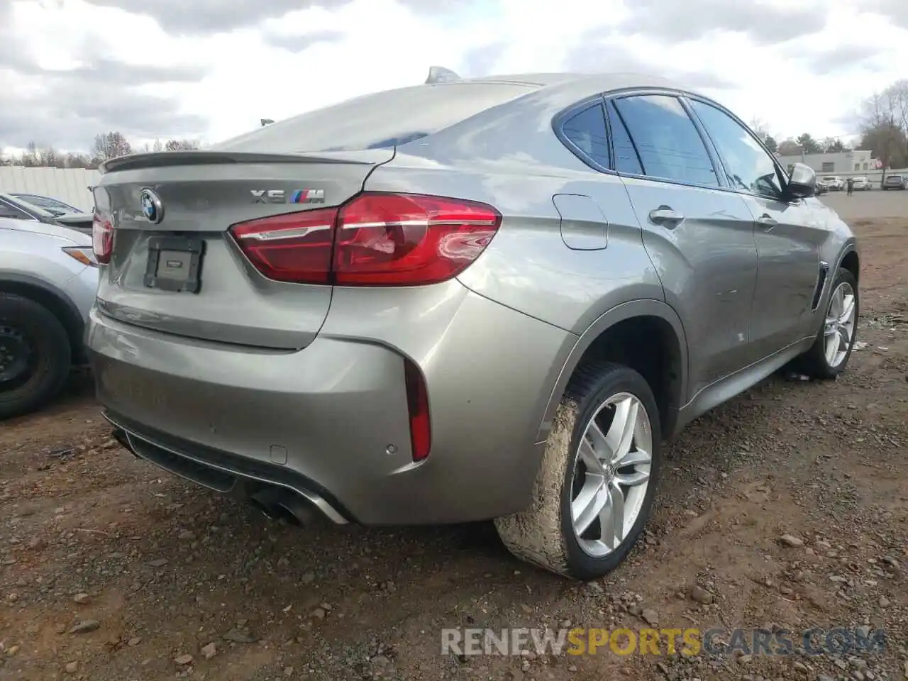 4 Photograph of a damaged car 5YMKW8C59KLR38374 BMW X6 2019