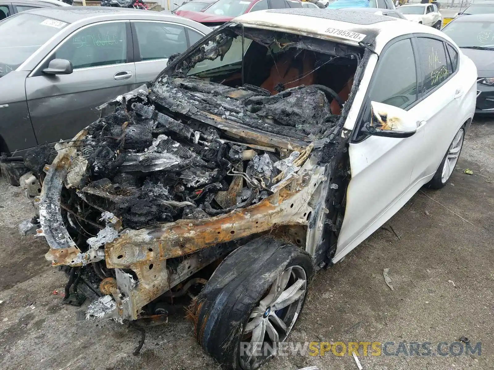 9 Photograph of a damaged car 5YMKW8C5XK0Y74976 BMW X6 2019