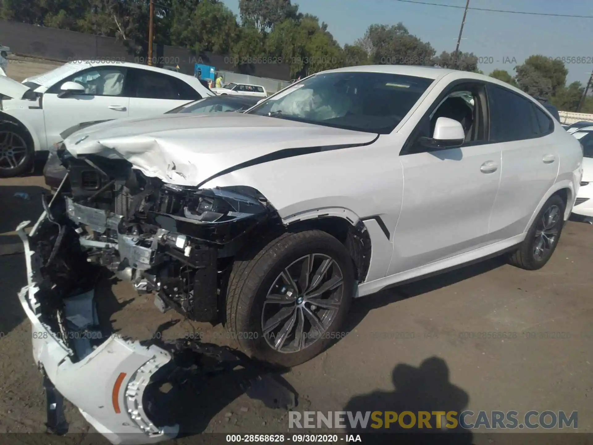 2 Фотография поврежденного автомобиля 5UXCY4C02L9C24851 BMW X6 2020