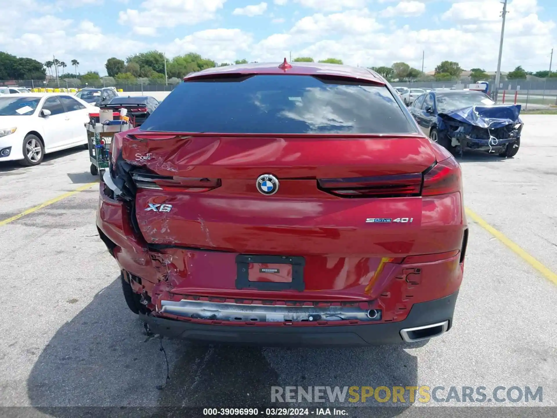 16 Photograph of a damaged car 5UXCY4C03L9D52788 BMW X6 2020