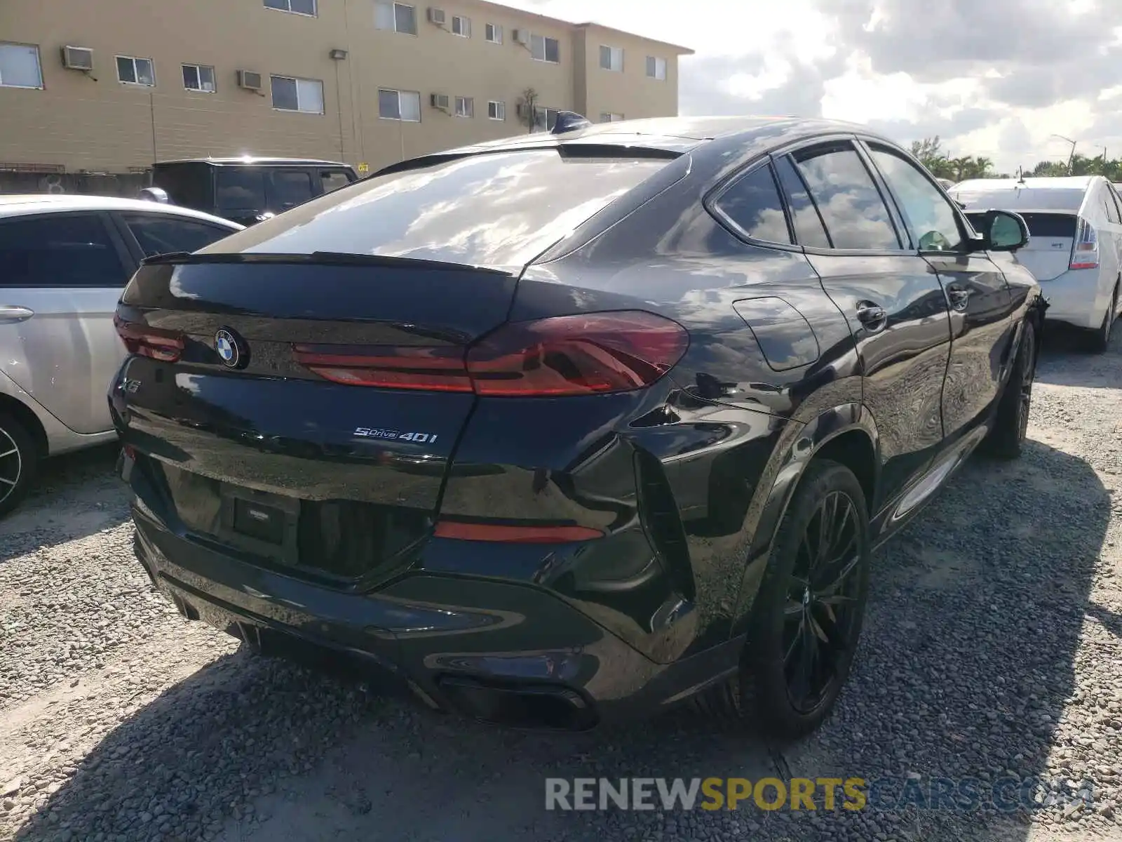 4 Photograph of a damaged car 5UXCY4C05L9D28556 BMW X6 2020