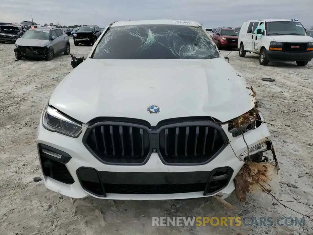 5 Photograph of a damaged car 5UXCY4C09L9C93715 BMW X6 2020