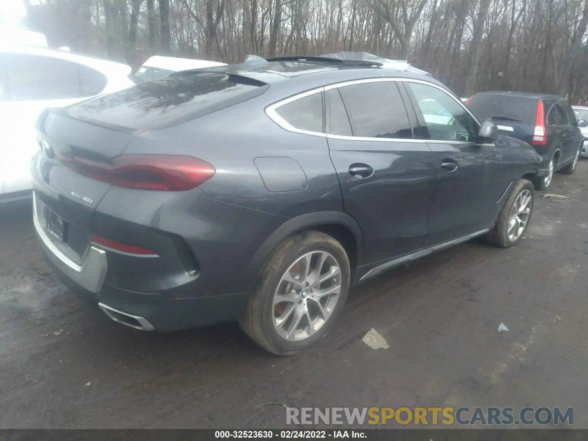 4 Photograph of a damaged car 5UXCY6C02L9D04632 BMW X6 2020