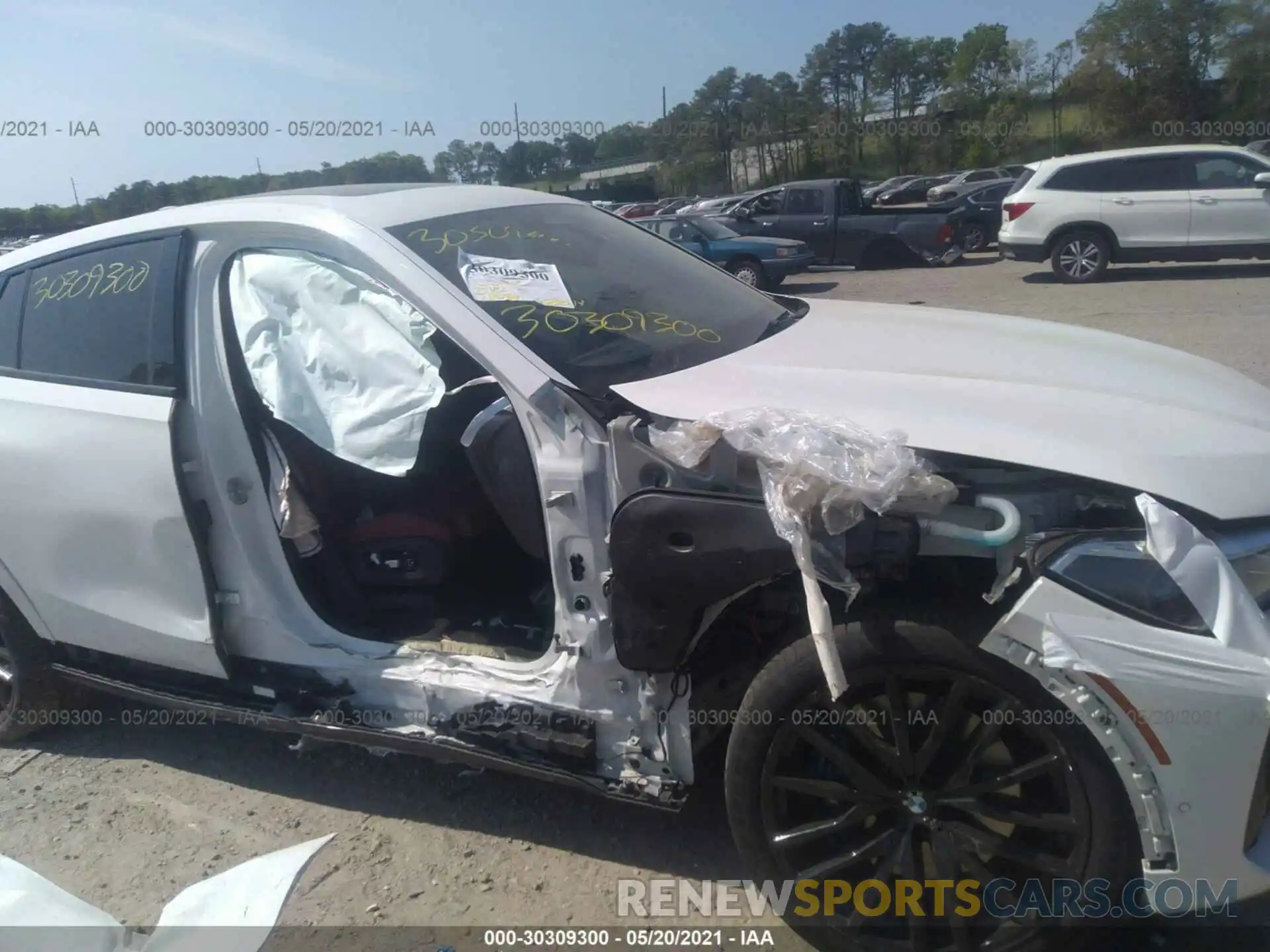 6 Photograph of a damaged car 5UXCY6C04L9B56659 BMW X6 2020