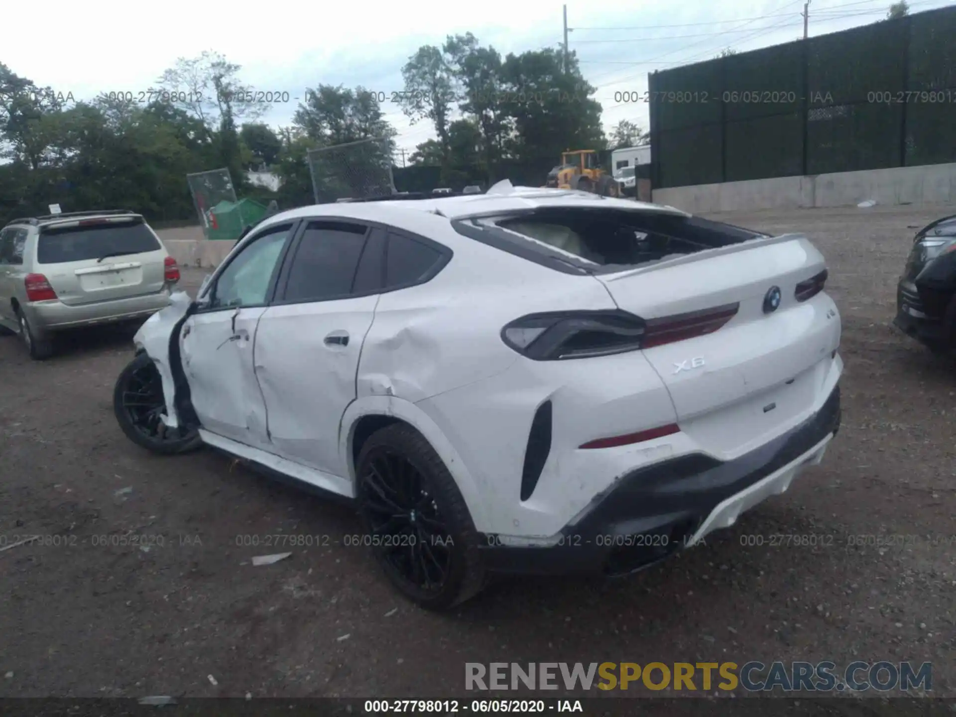 3 Photograph of a damaged car 5UXCY6C07L9C02341 BMW X6 2020