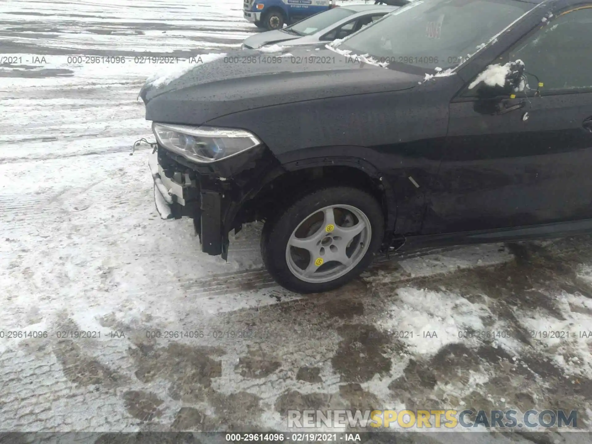 6 Photograph of a damaged car 5UXCY6C0XL9B58612 BMW X6 2020